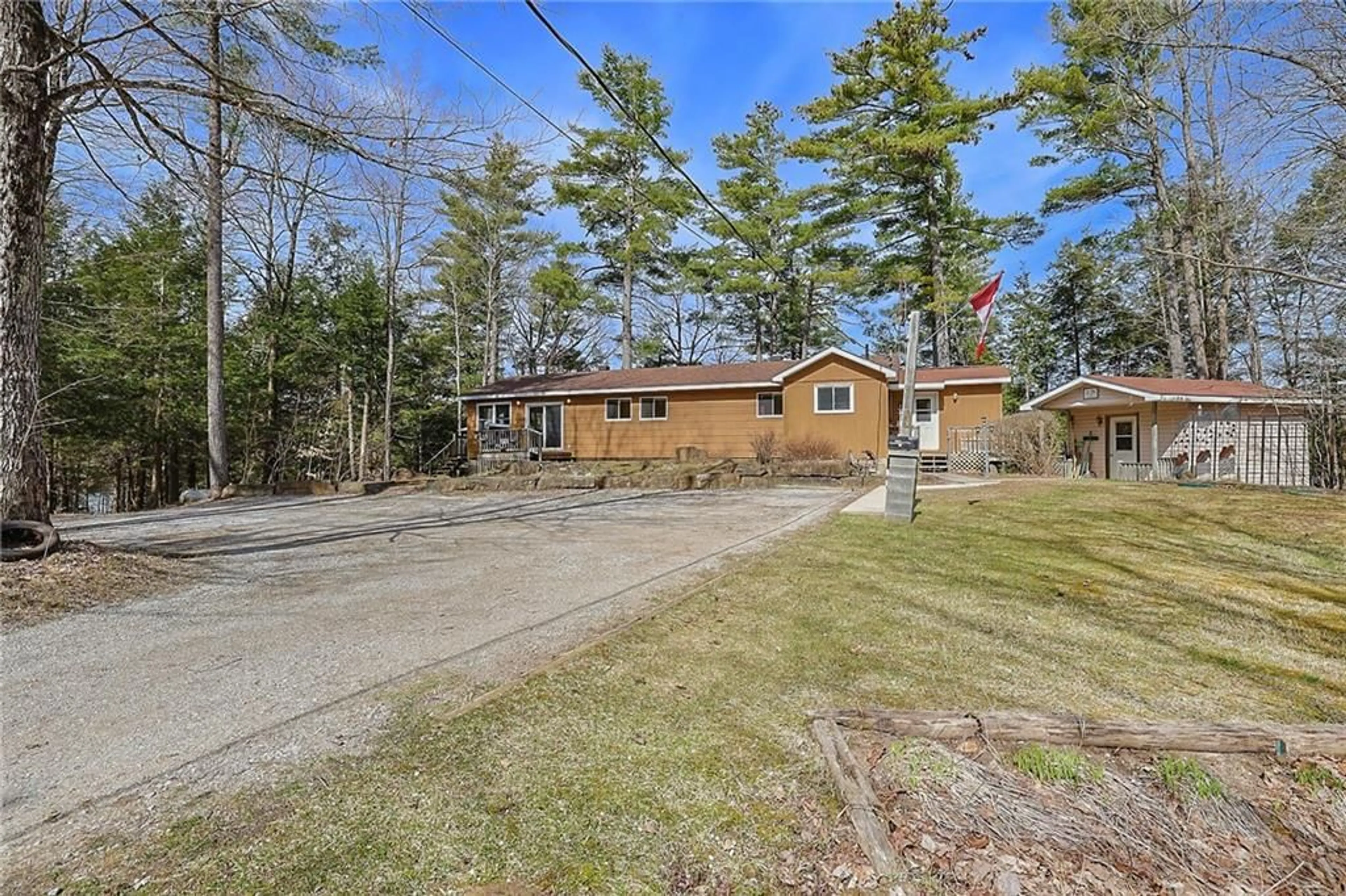 Cottage for 226 LITTLE SILVER LAKE Rd, Maberly Ontario K0H 2B0