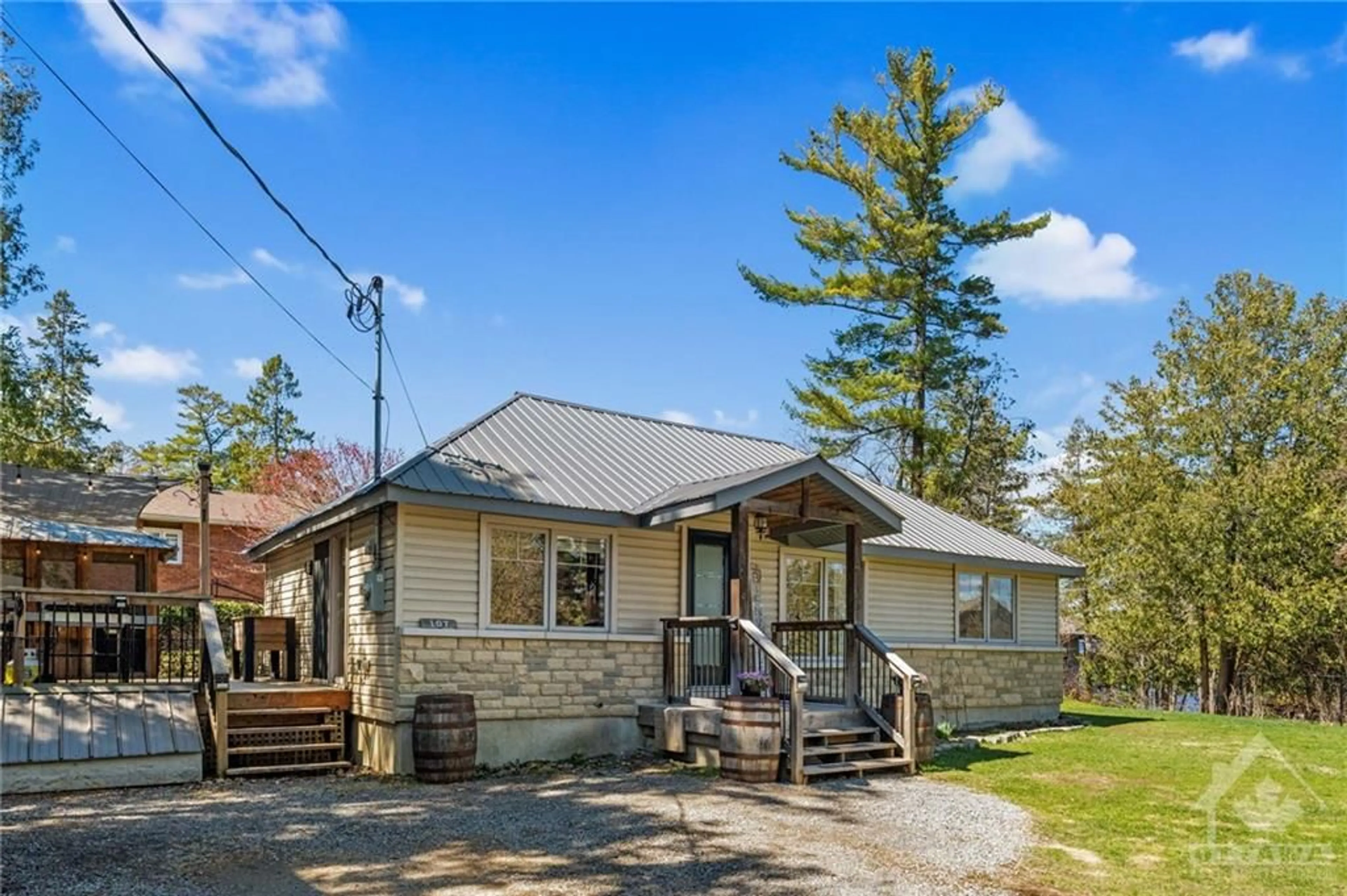 Cottage for 107 FARM Lane, Ottawa Ontario K0A 1T0
