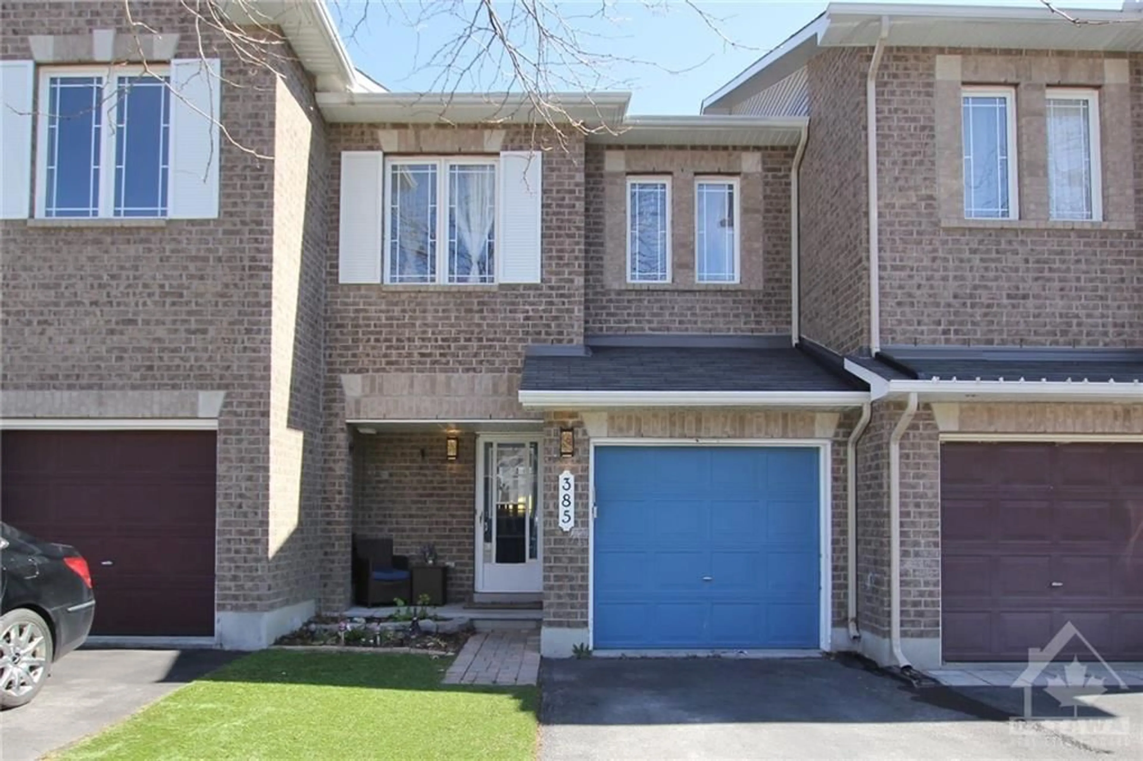 A pic from exterior of the house or condo for 385 STATEWOOD Dr, Ottawa Ontario K2K 0B6