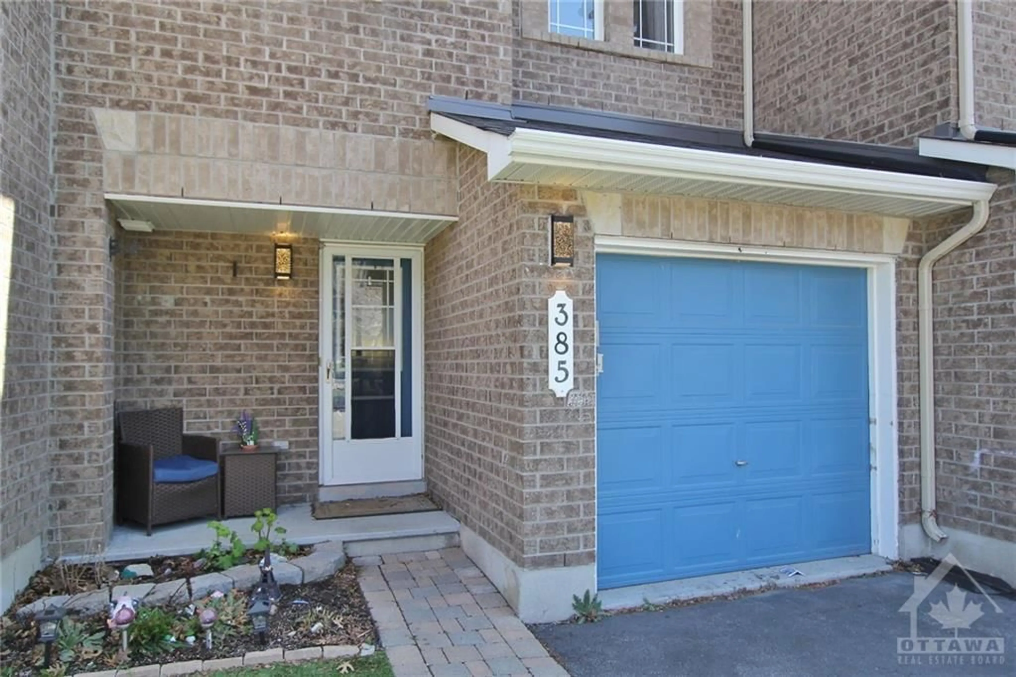 Home with brick exterior material for 385 STATEWOOD Dr, Ottawa Ontario K2K 0B6