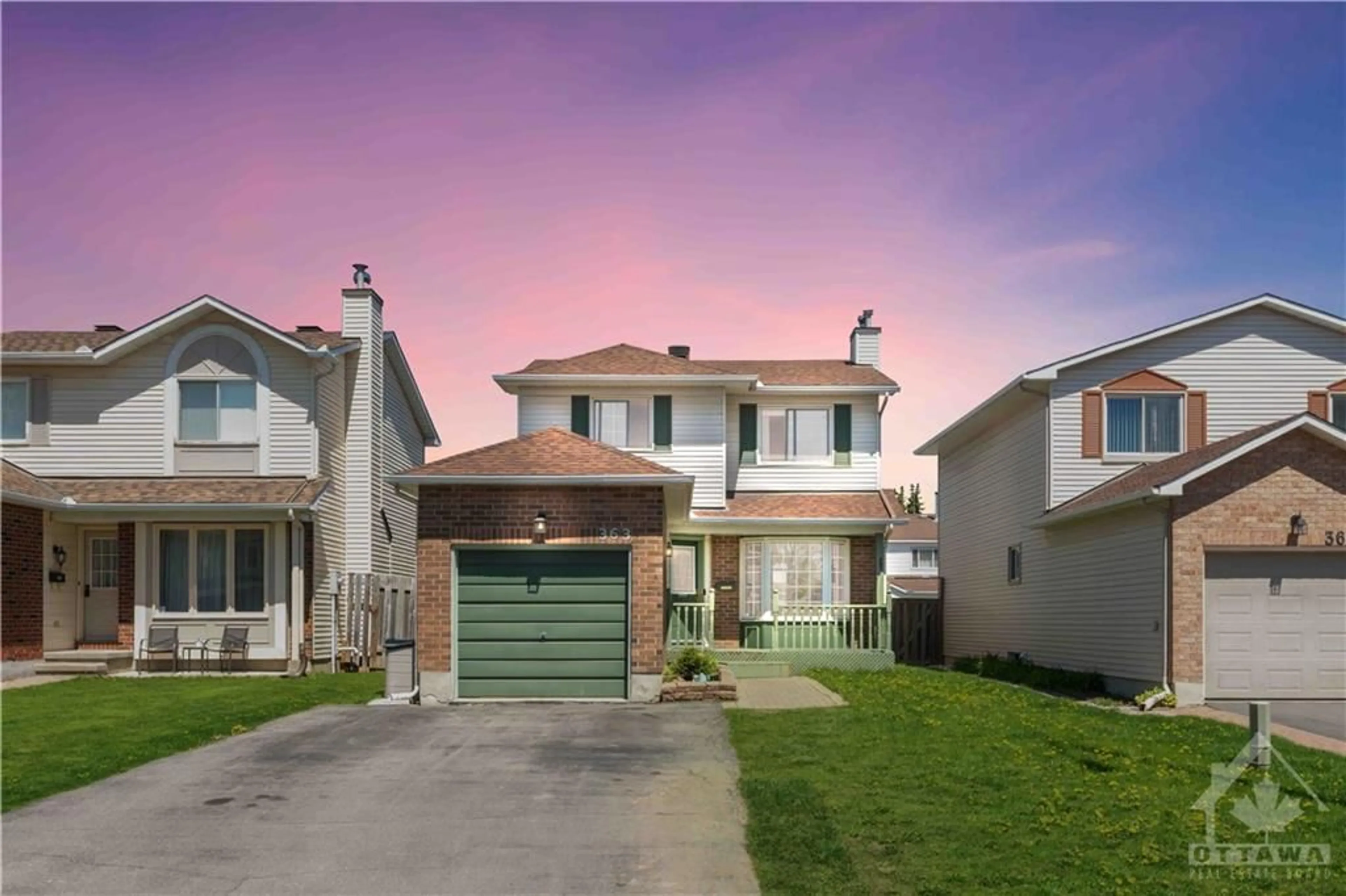 Frontside or backside of a home for 363 OAKLAWN Cres, Orleans Ontario K4A 3J4