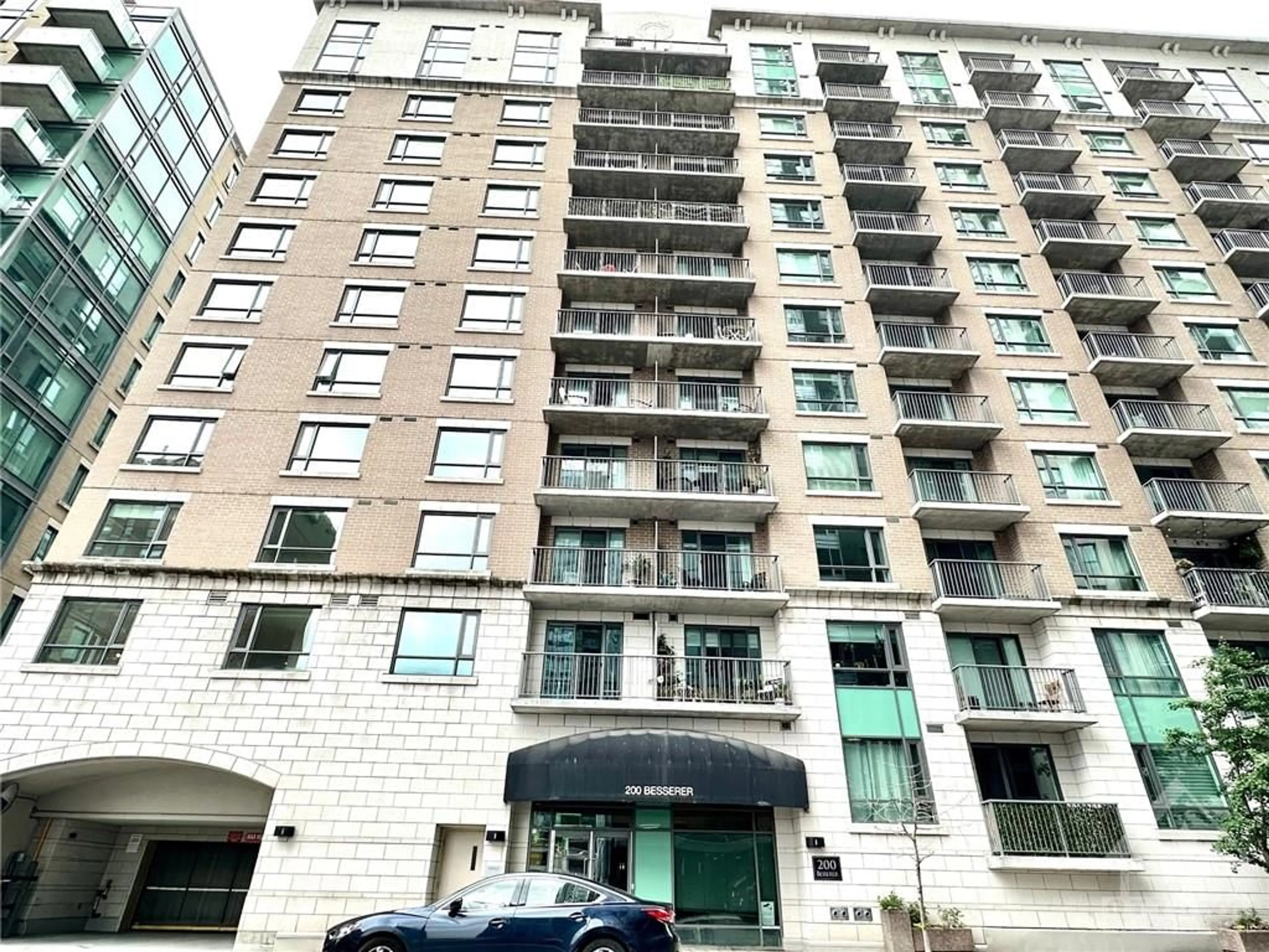 A pic from exterior of the house or condo for 200 BESSERER St #612, Ottawa Ontario K1N 0A7