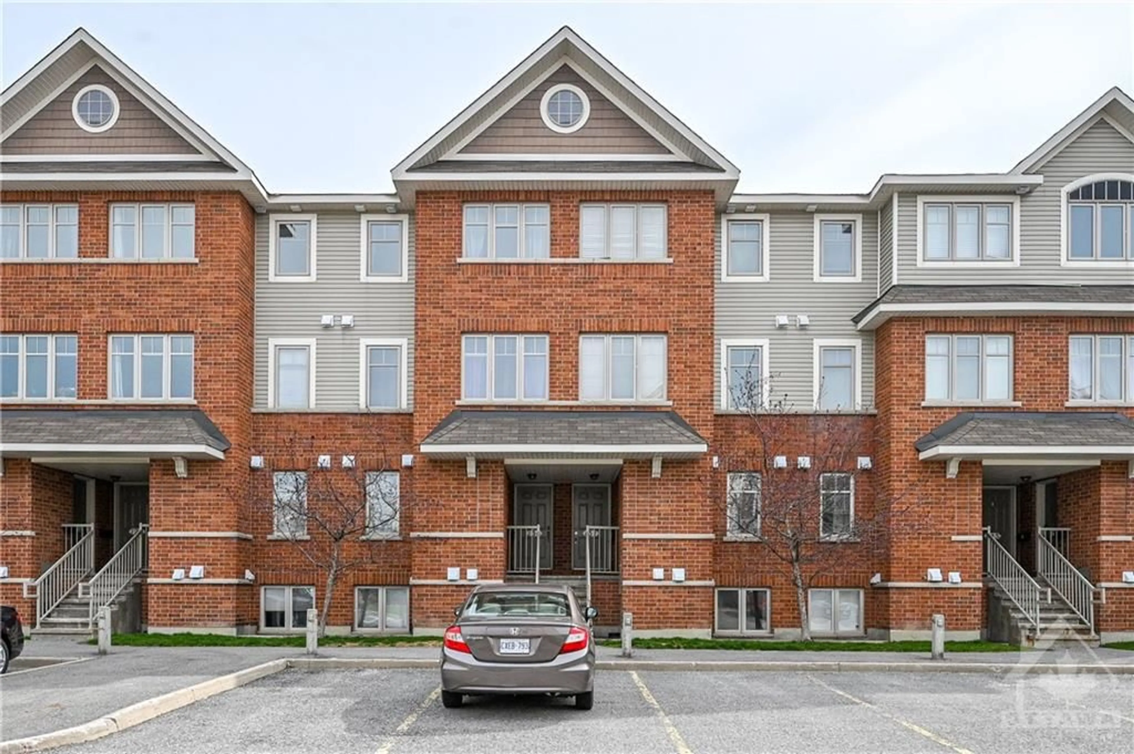 A pic from exterior of the house or condo for 135 KELTIE Pvt, Barrhaven Ontario K2J 0A1