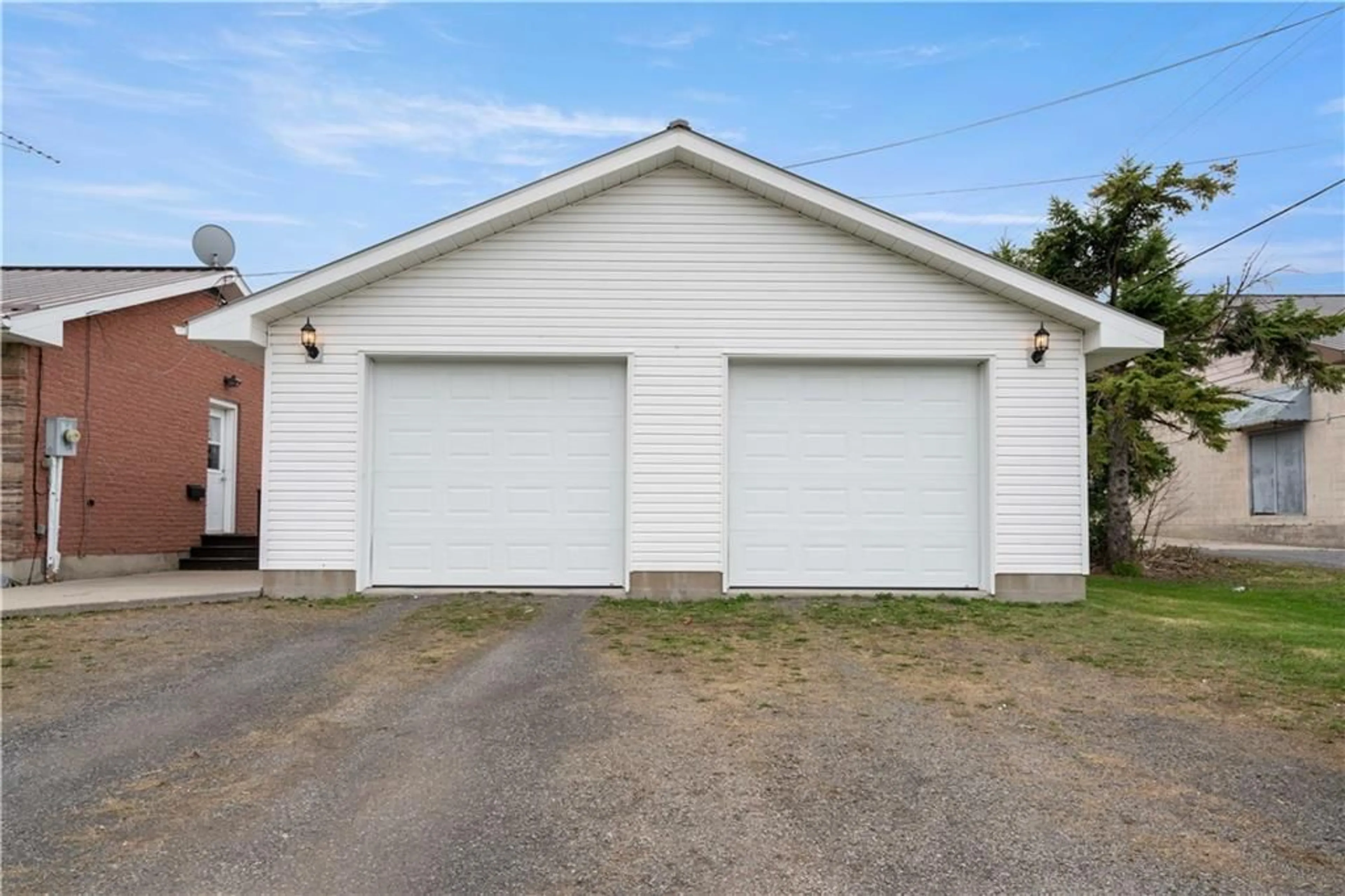 Indoor garage, not visible floor for 50 LAURIER Dr, Morrisburg Ontario K0C 1X0