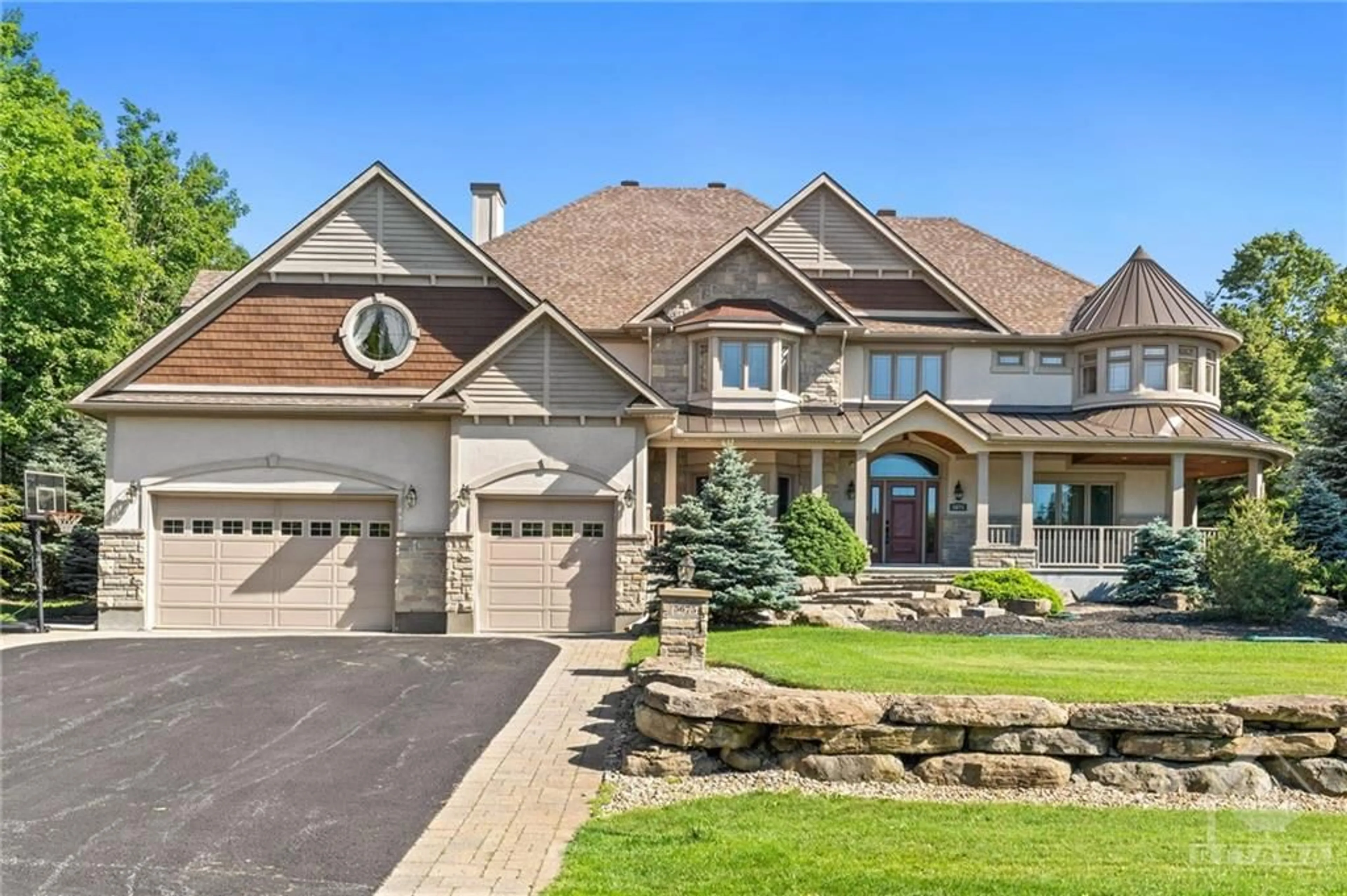 Frontside or backside of a home for 5675 WATTERSON St, Manotick Ontario K4M 1L5