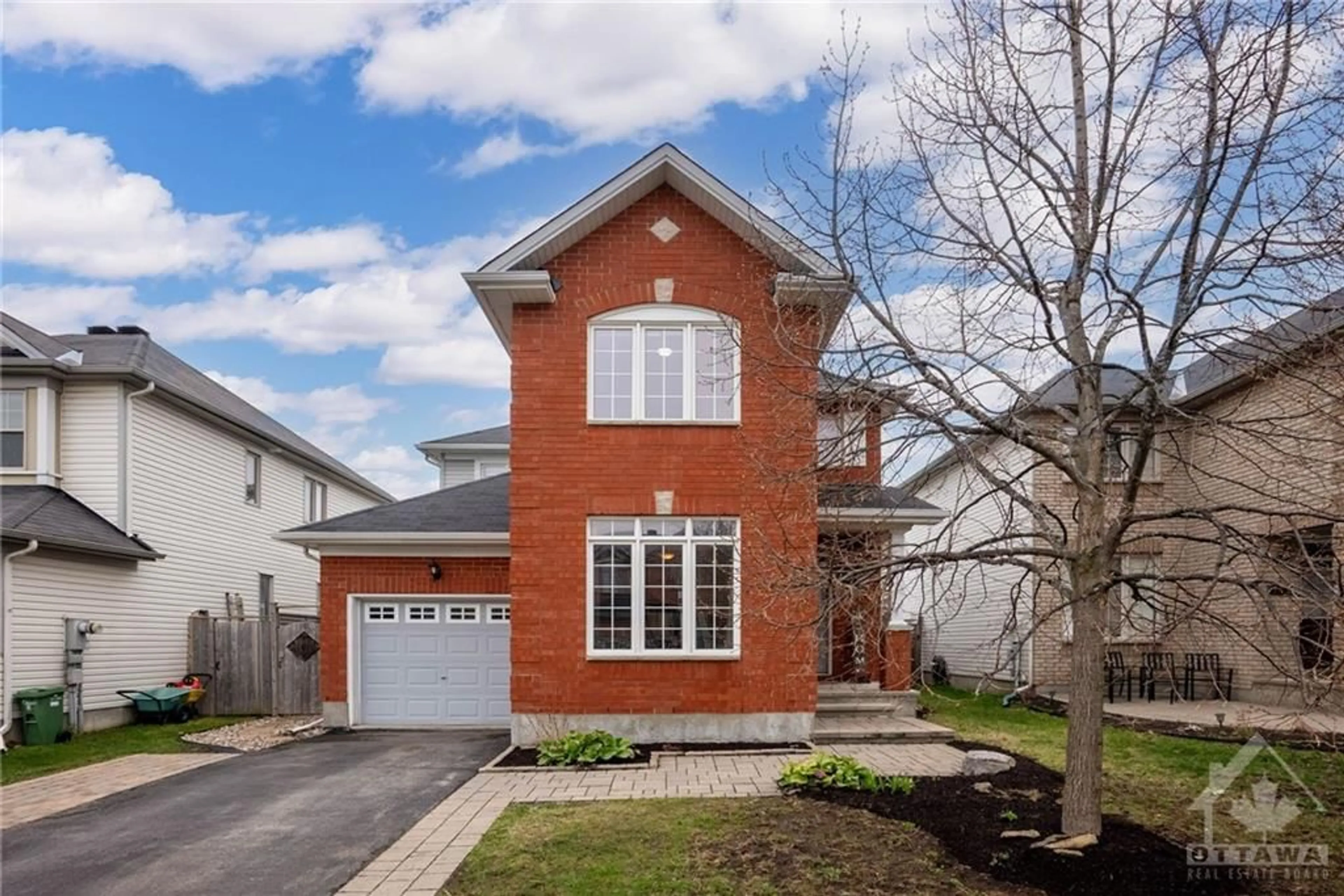 Home with brick exterior material for 237 ALLGROVE Way, Stittsville Ontario K2S 2G1