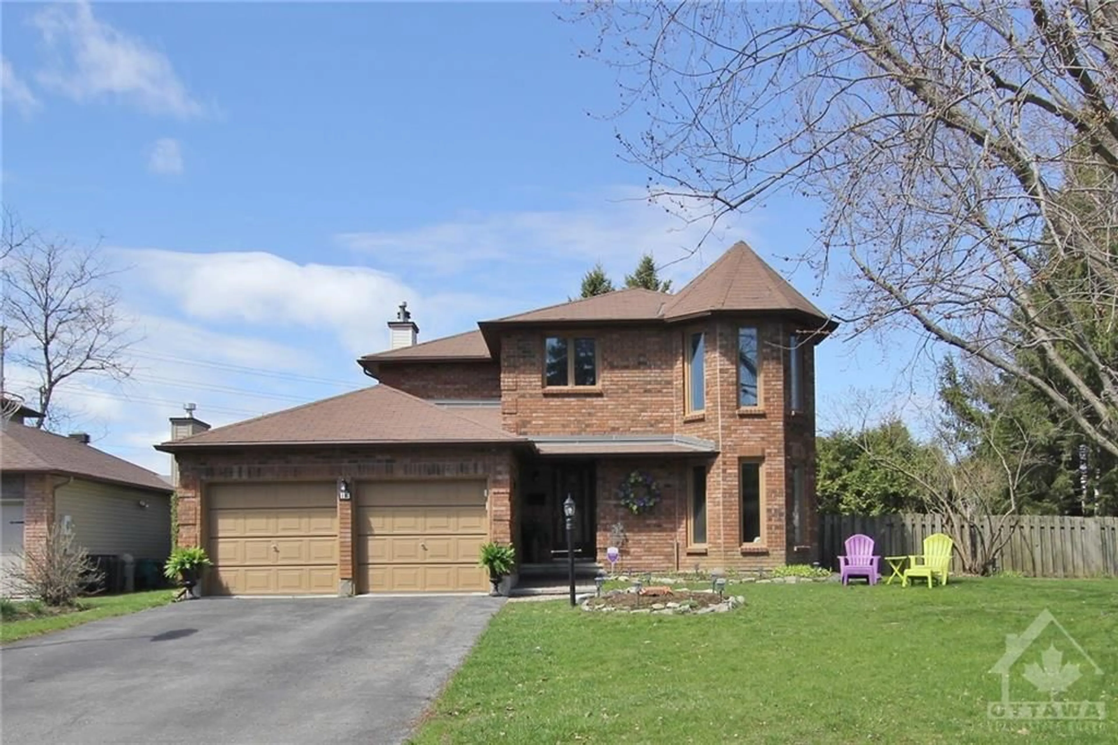 Home with brick exterior material for 113 HUNTSMAN Cres, Ottawa Ontario K2M 1H8