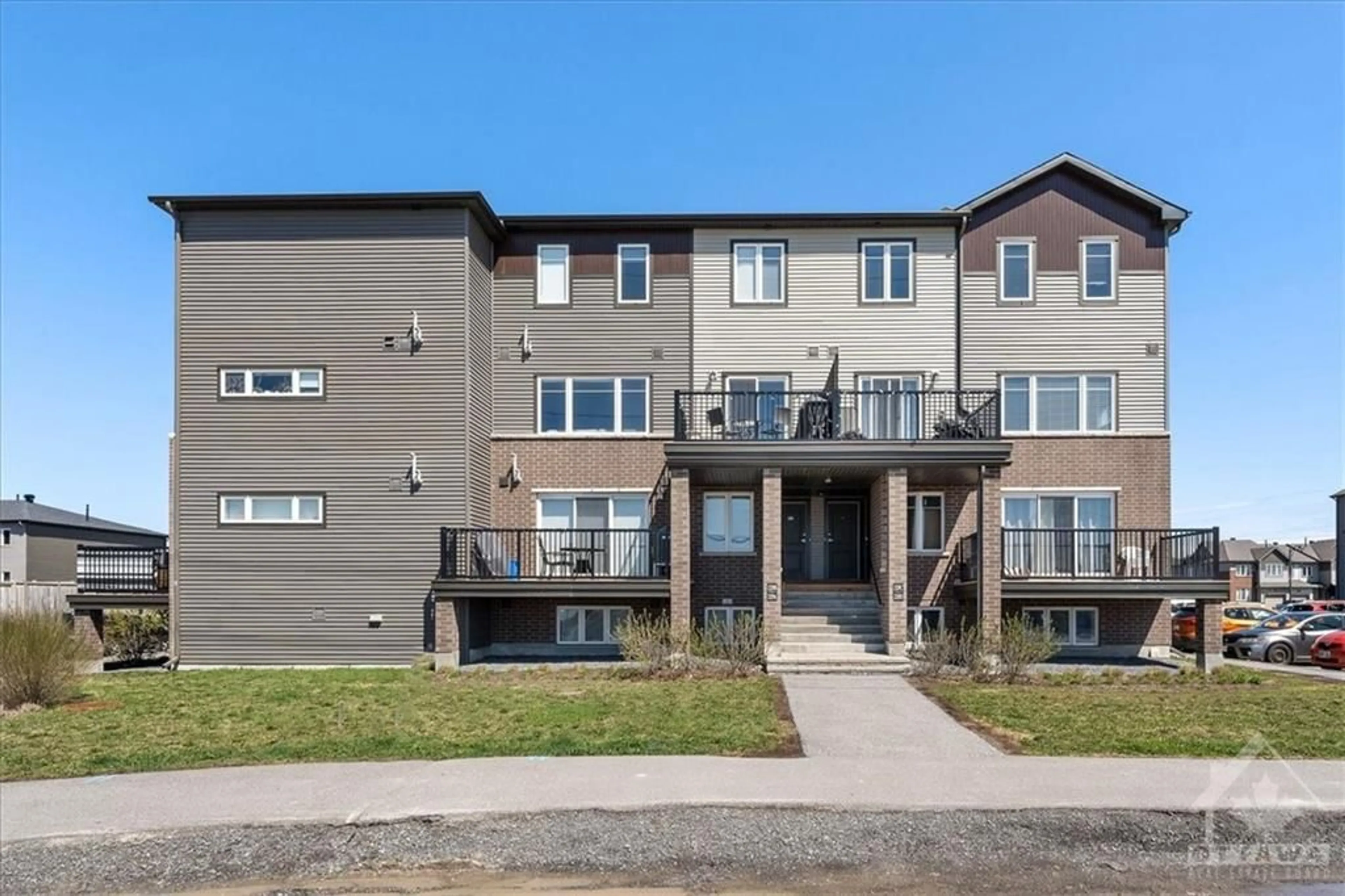 A pic from exterior of the house or condo for 2329 MER BLEUE Rd #B, Orleans Ontario K4A 5H5