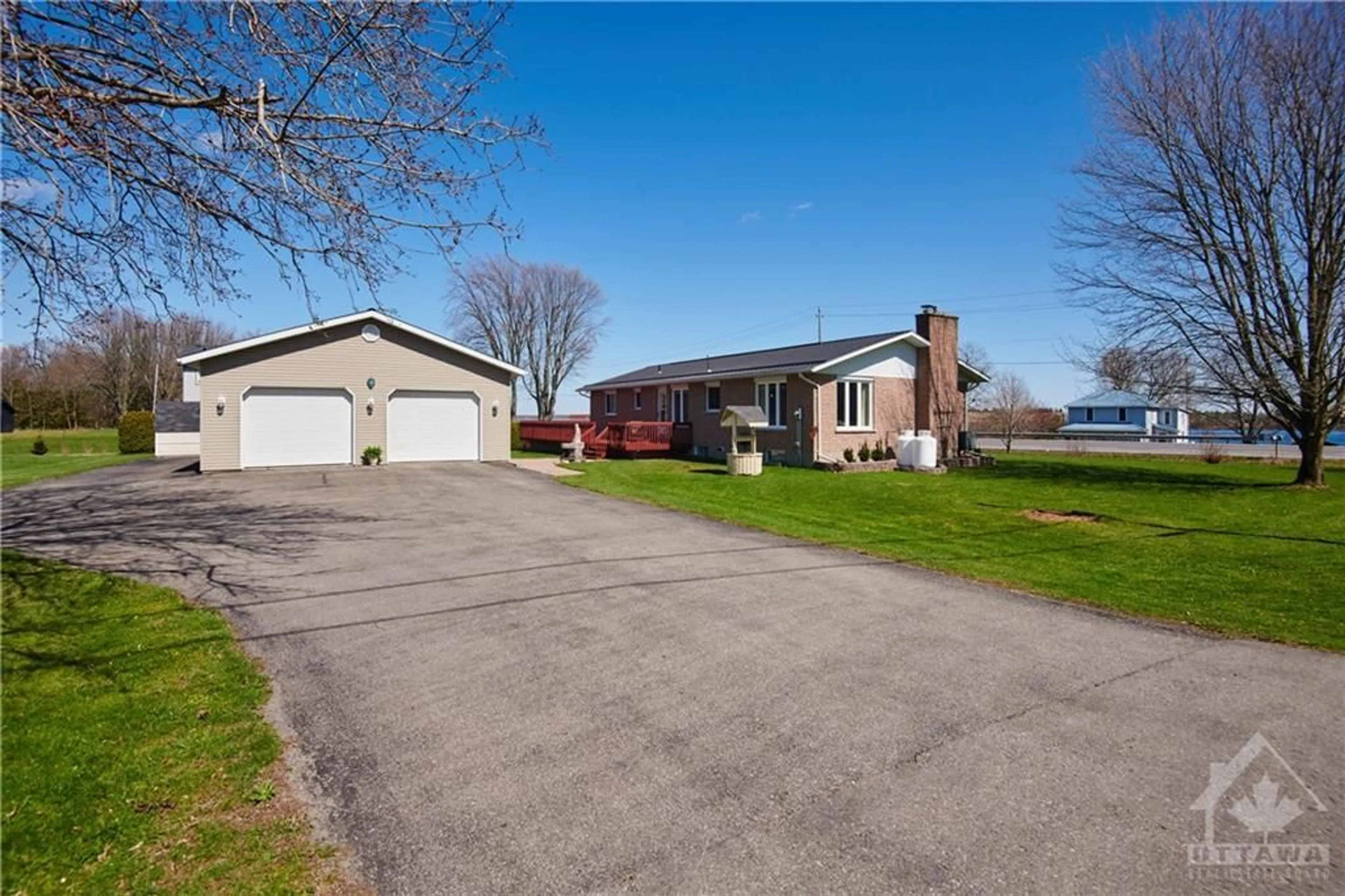 Frontside or backside of a home for 5865 MARINE STATION Rd, Iroquois Ontario K0E 1K0