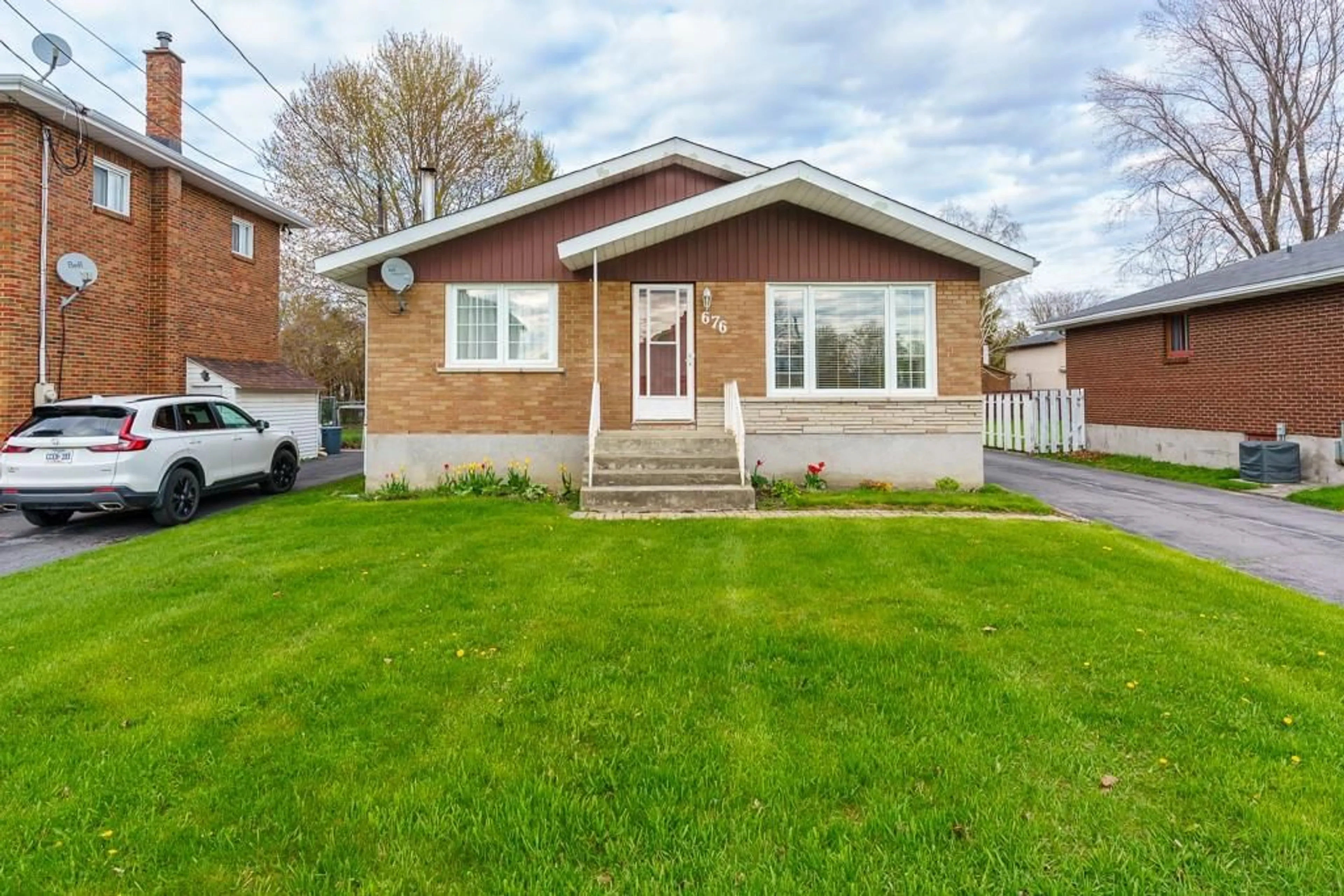 Frontside or backside of a home for 676 ST FELIX St, Cornwall Ontario K6H 5B6