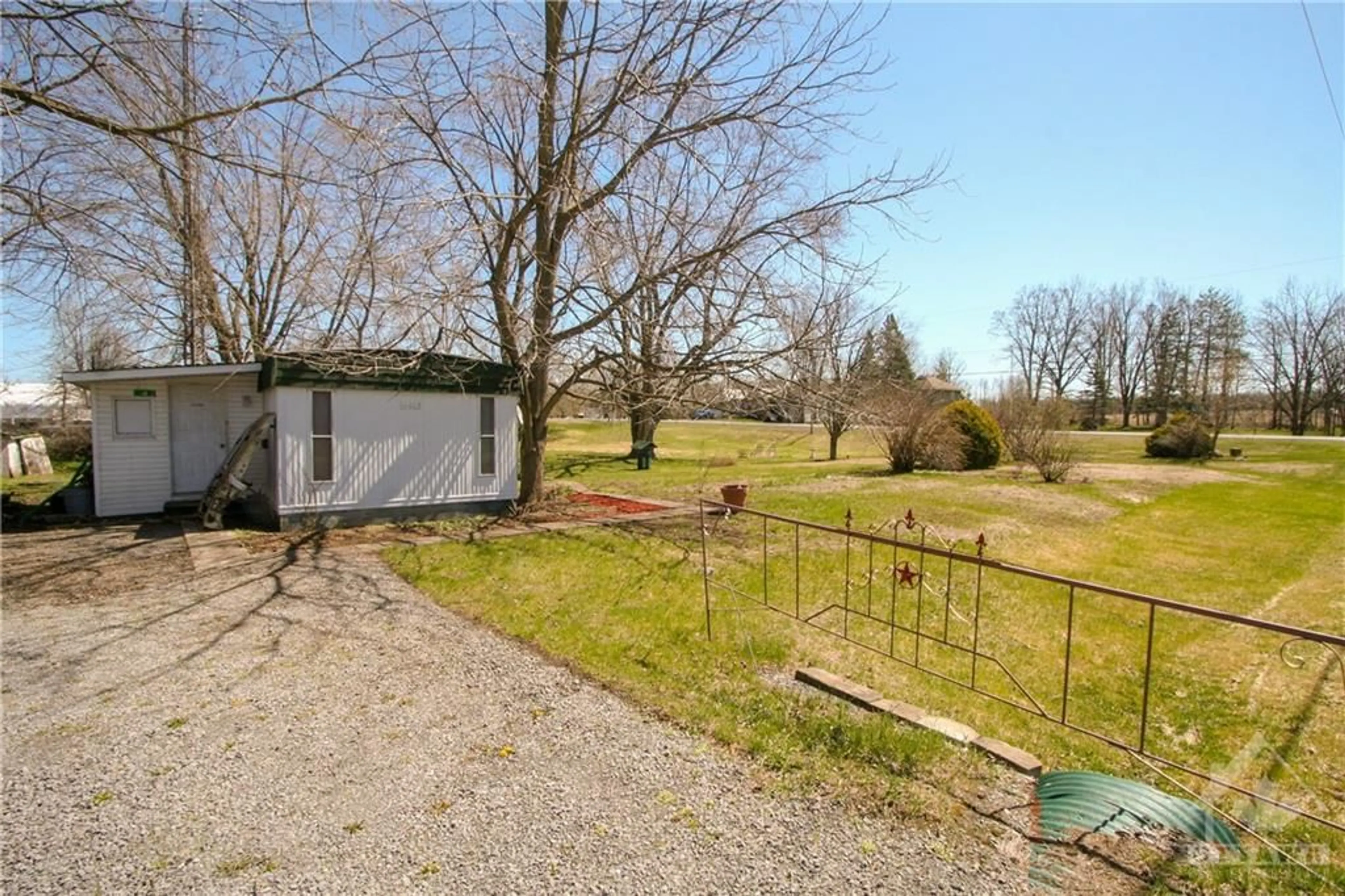 Fenced yard for 4 NELSON St, Finch Ontario K0C 1K0