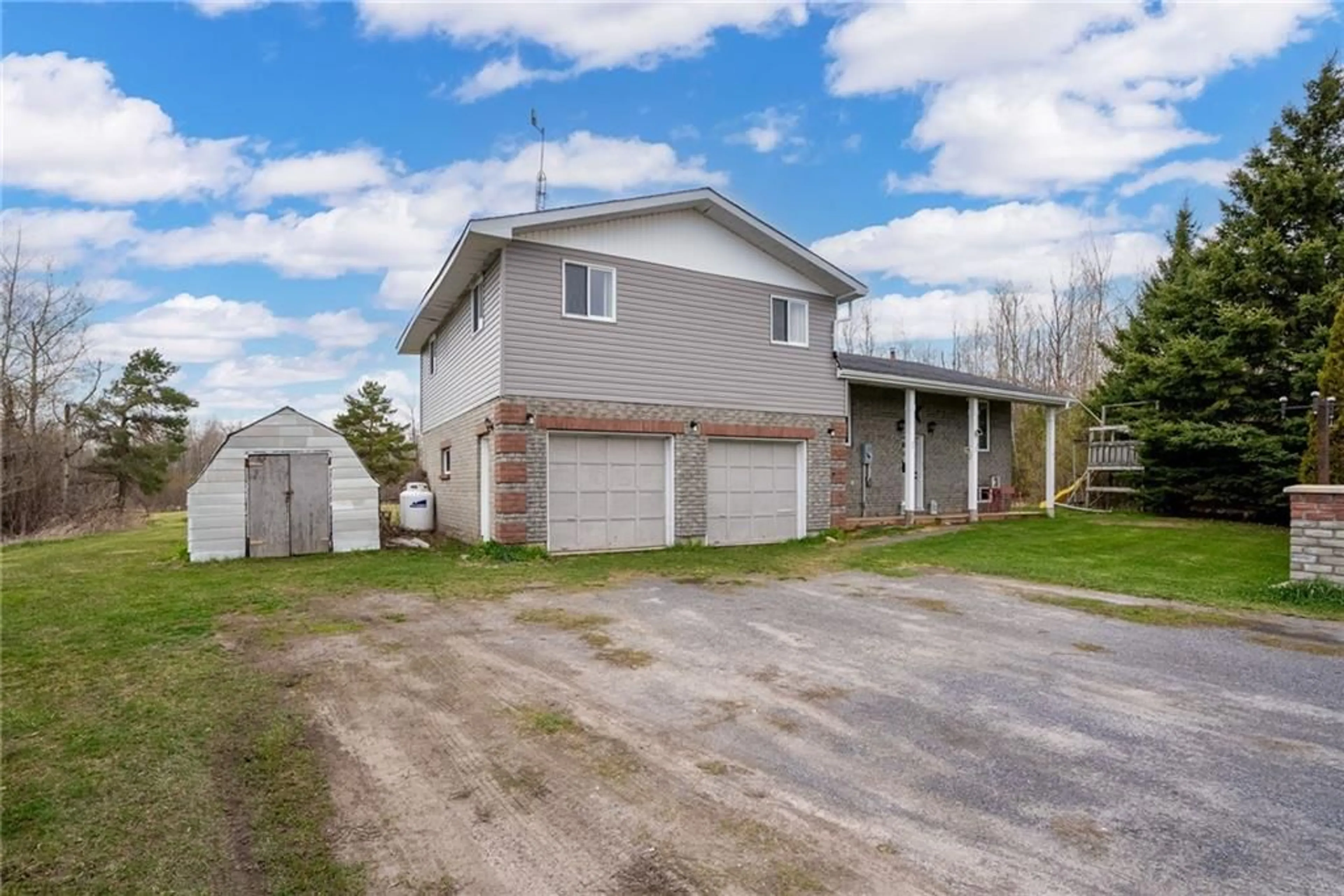 Frontside or backside of a home for 3040 FINCH-ROXBOROUGH TWP Rd, Finch Ontario K0C 1K0