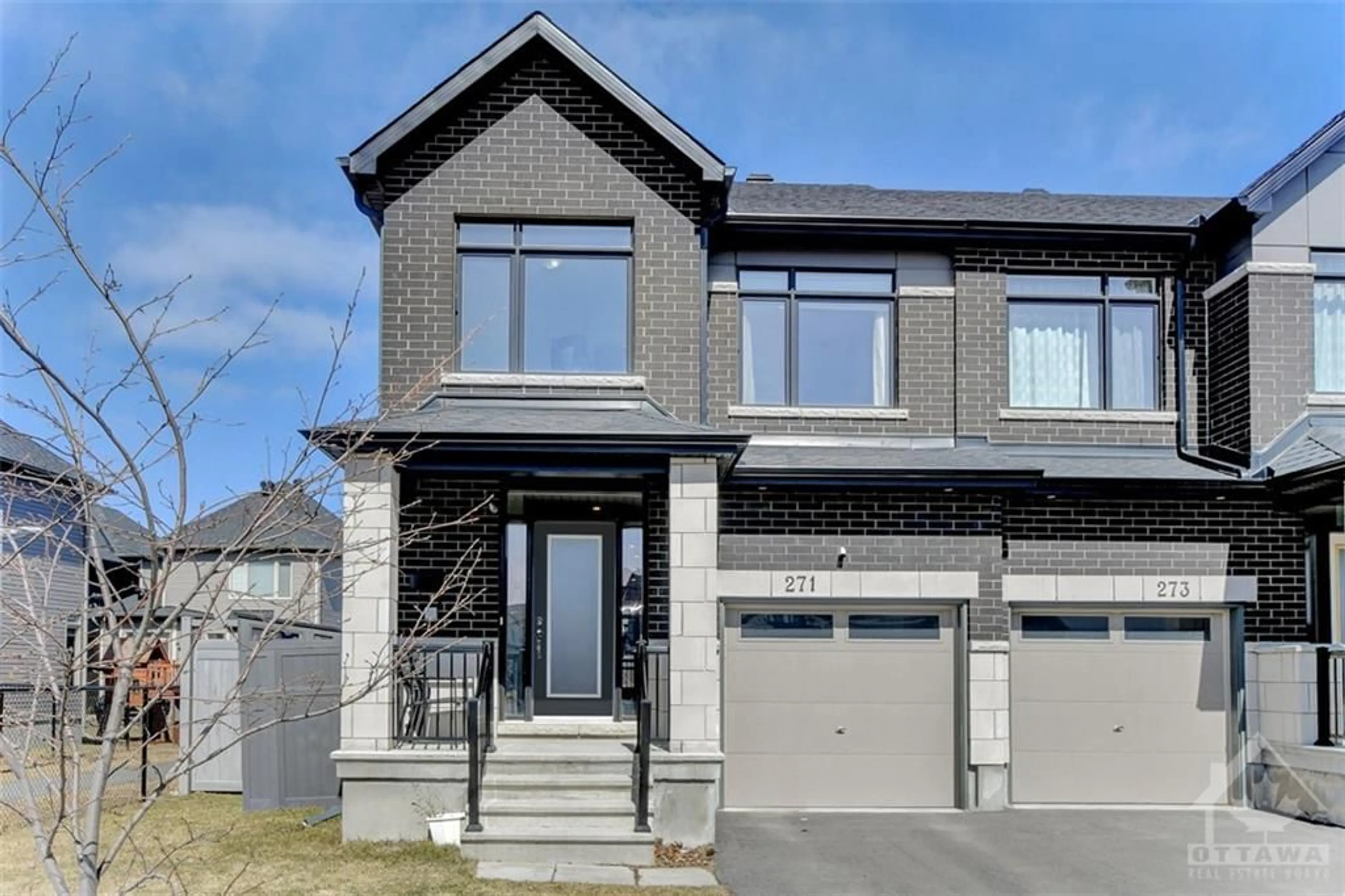 Frontside or backside of a home for 271 FOUNTAINHEAD Dr, Orleans Ontario K1W 0N9