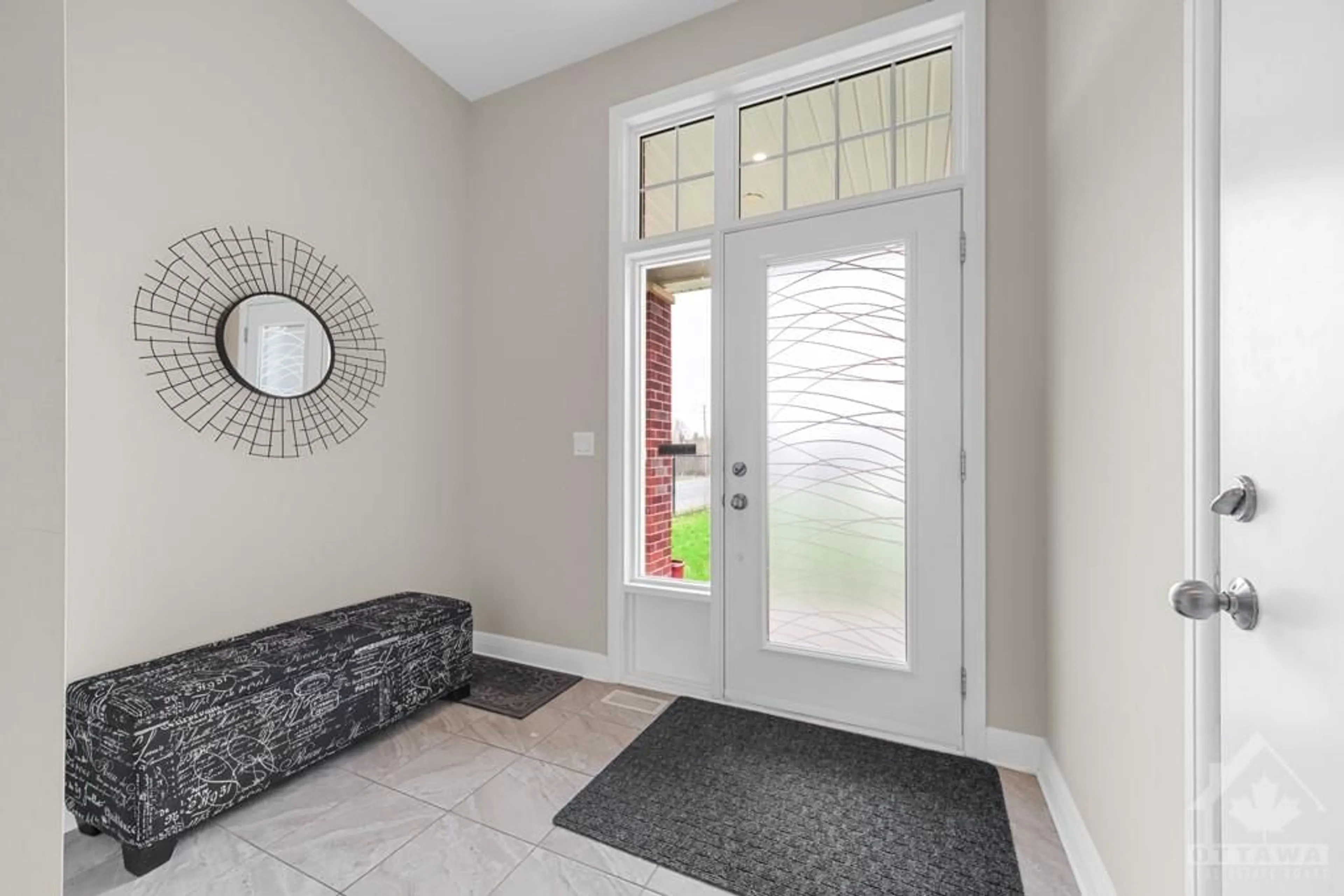 Indoor entryway for 320 KILSPINDIE Ridge, Ottawa Ontario K2J 6A4