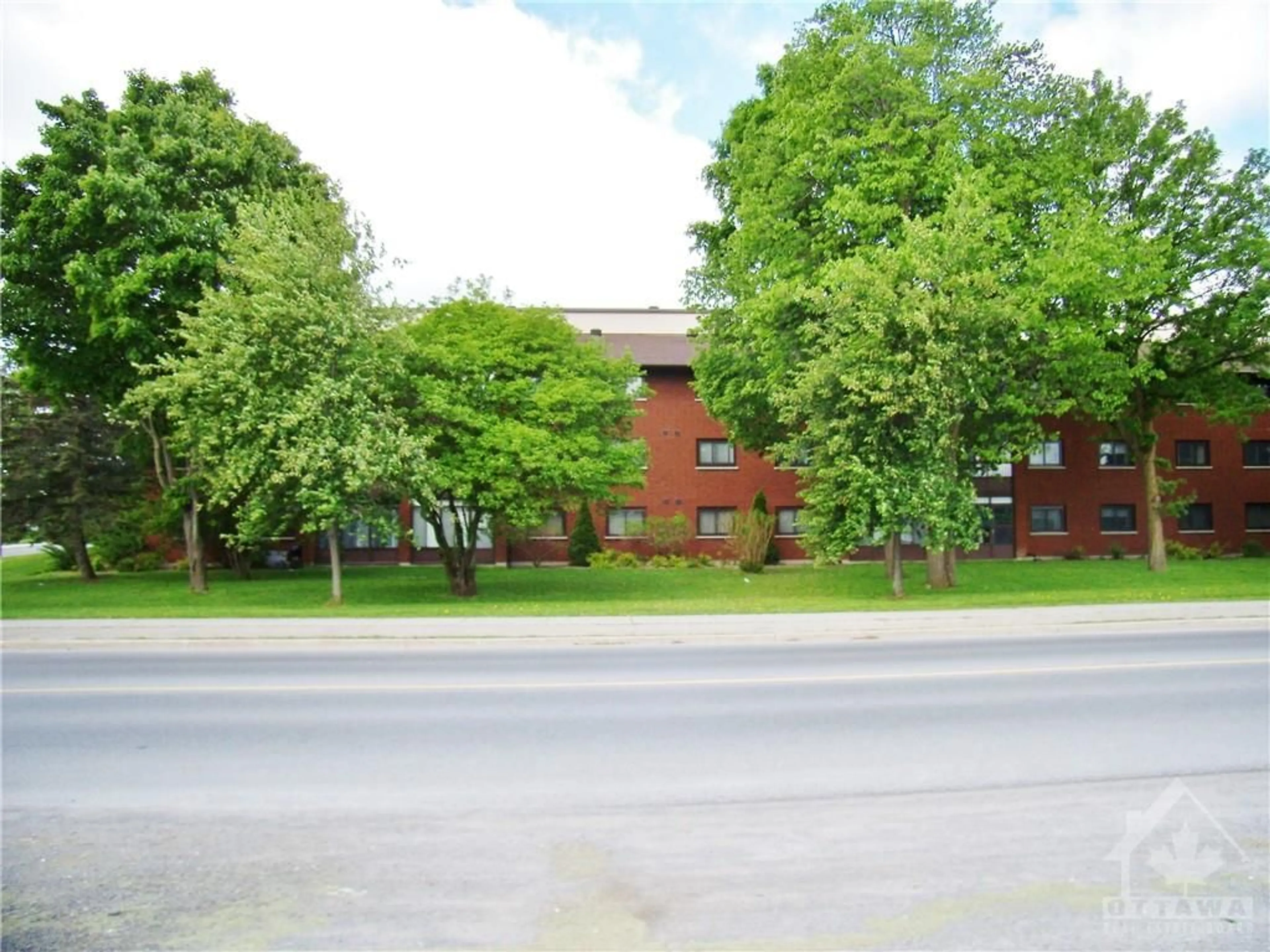 Outside view for 15 FINDLAY Ave #205, Carleton Place Ontario K7C 4A2