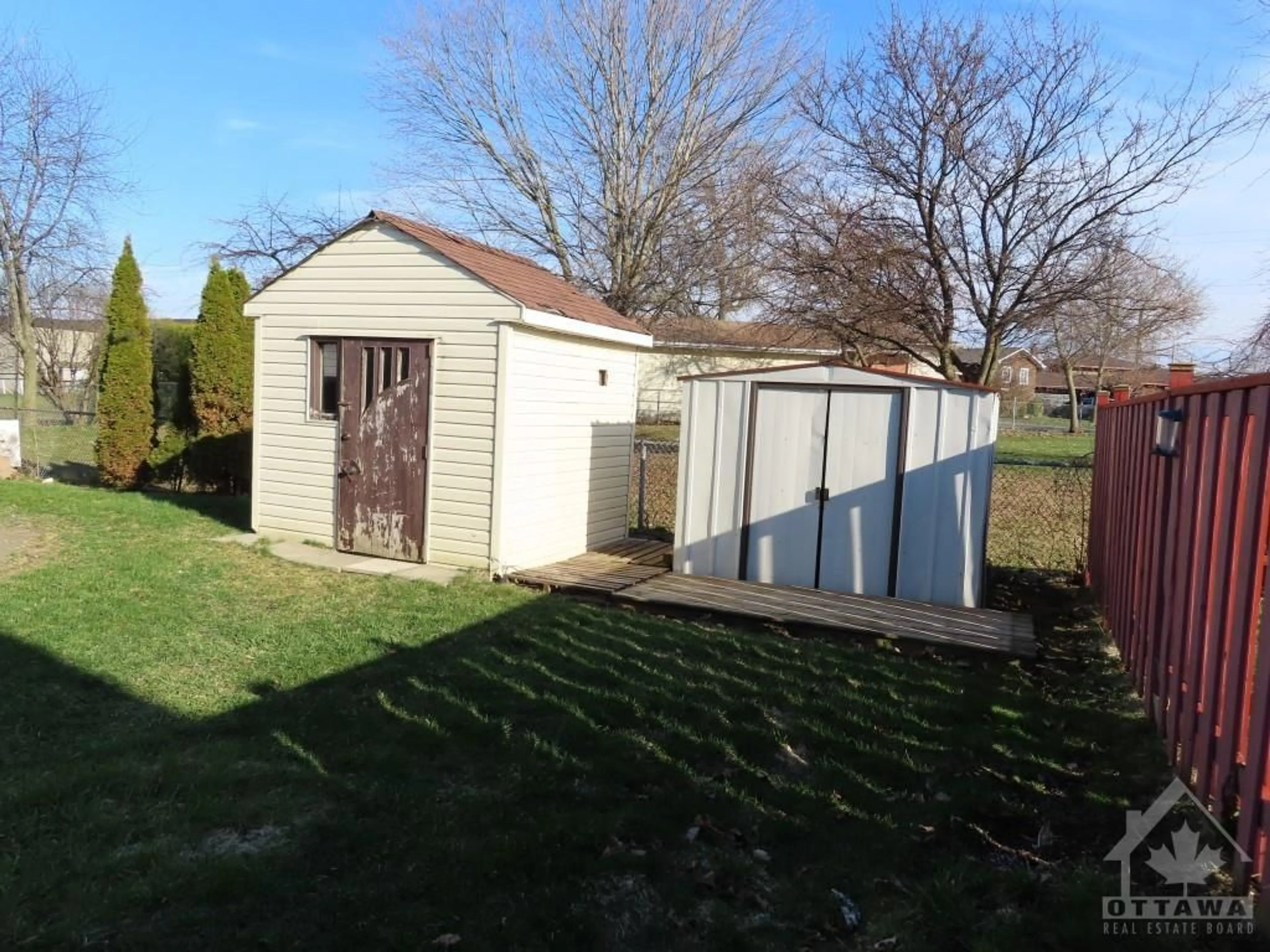 Shed for 332 MEADOWVALE Cres, Cornwall Ontario K6J 5H9