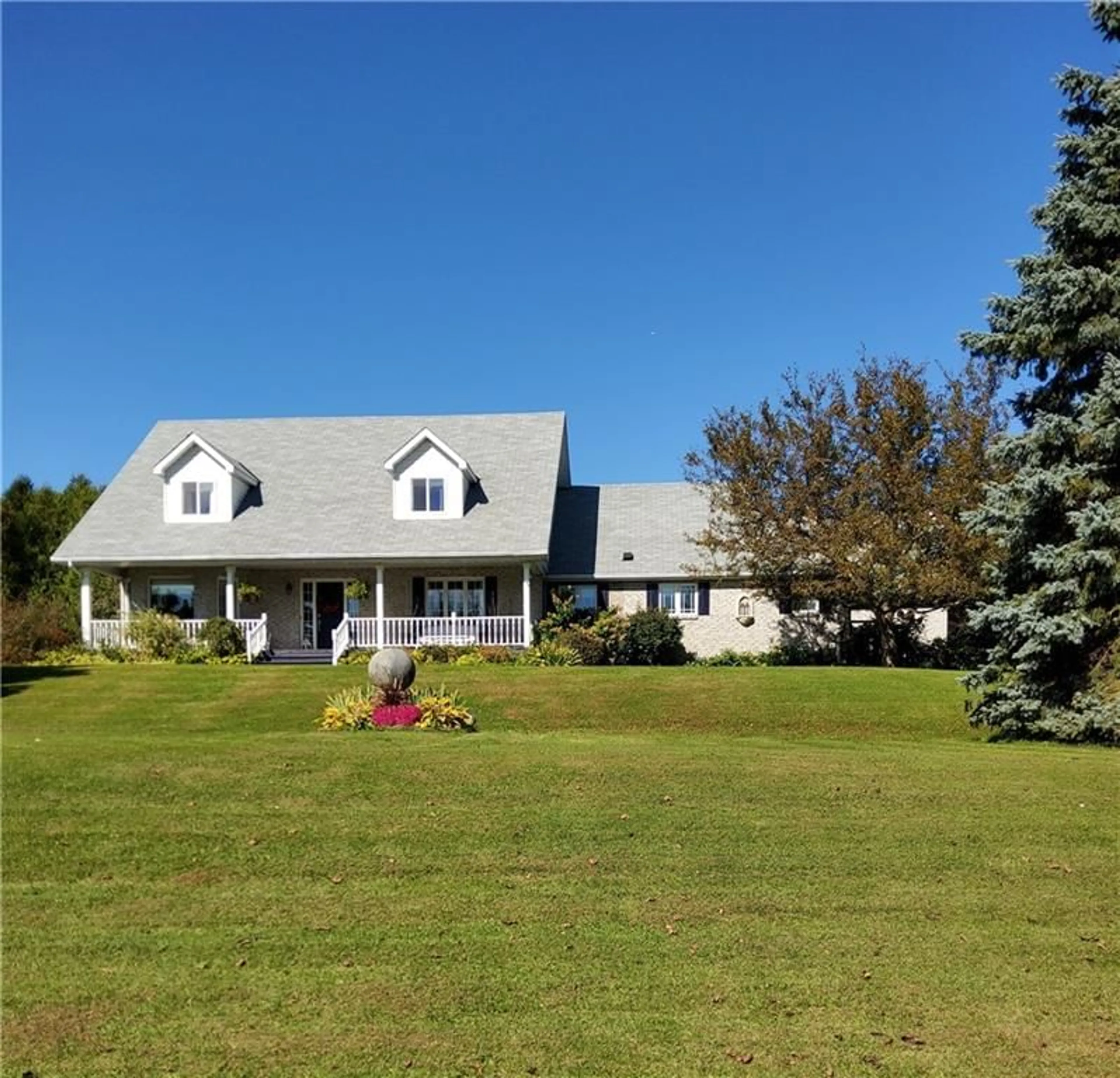 Frontside or backside of a home for 18501 COUNTY ROAD 2 Rd, South Glengarry Ontario K6H 5R5