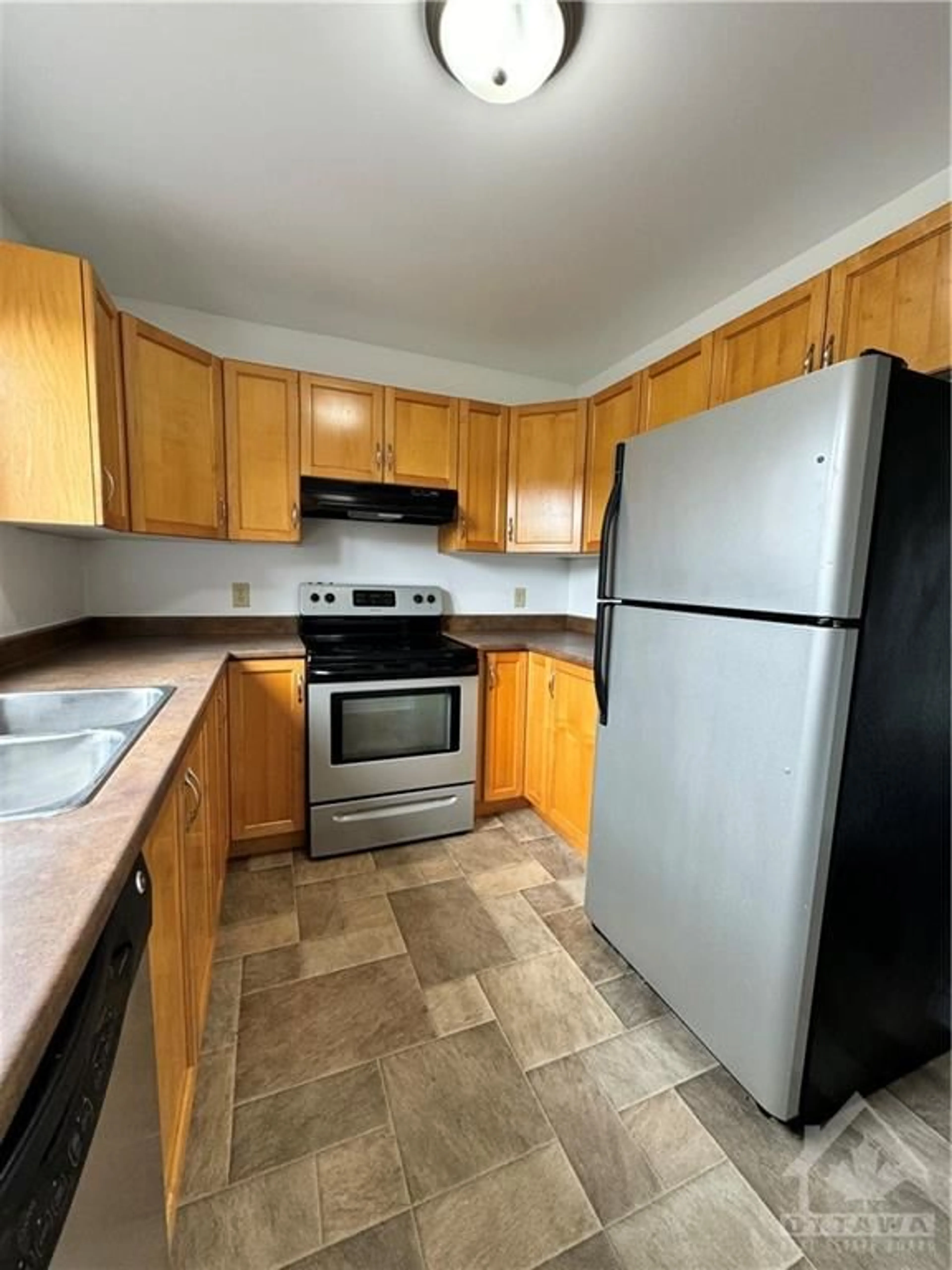 Standard kitchen for 243 WILLOUGHBY Cres, Pembroke Ontario K8A 8L7