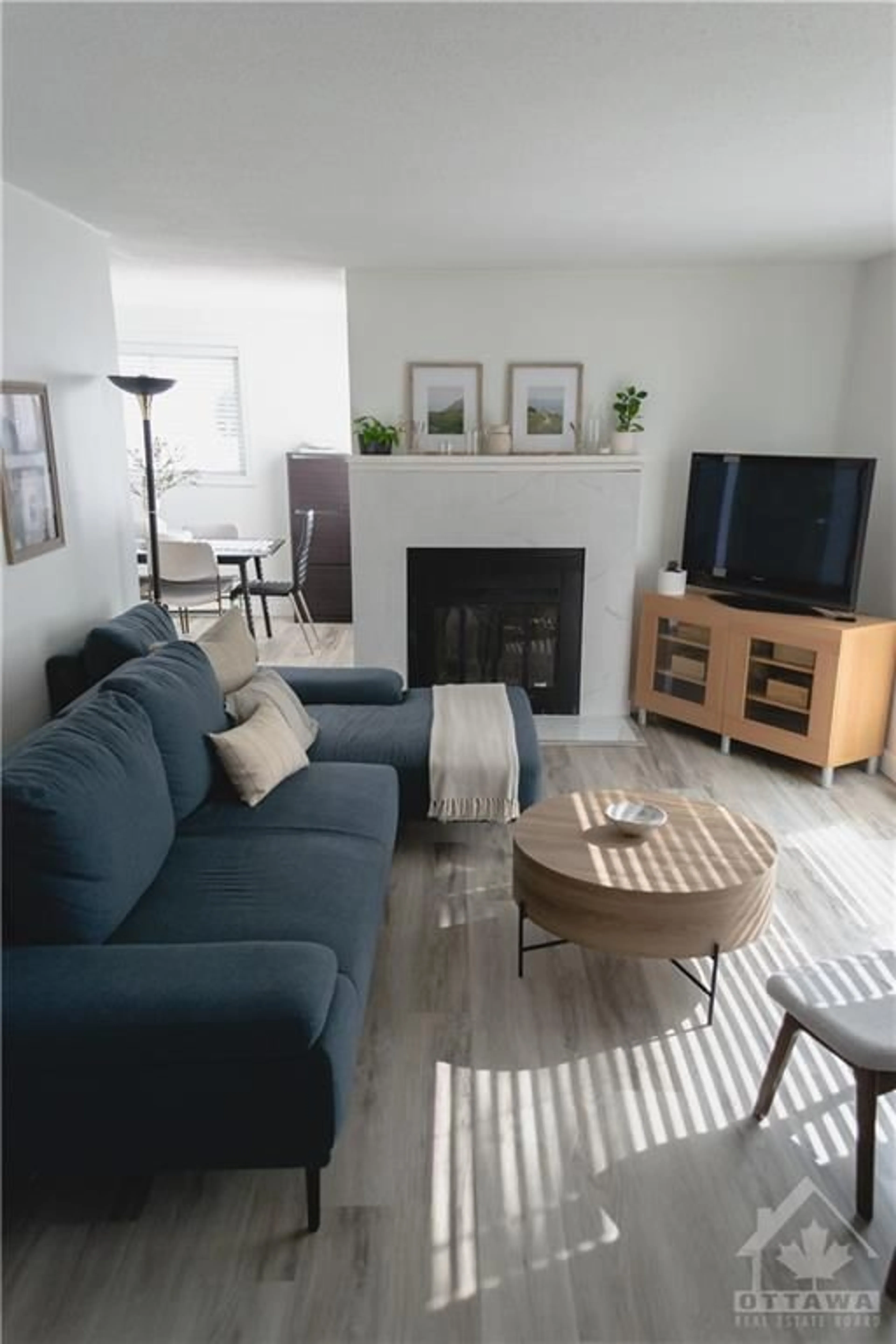 Living room for 790 ST ANDRE Dr #65A, Ottawa Ontario K1C 4S1