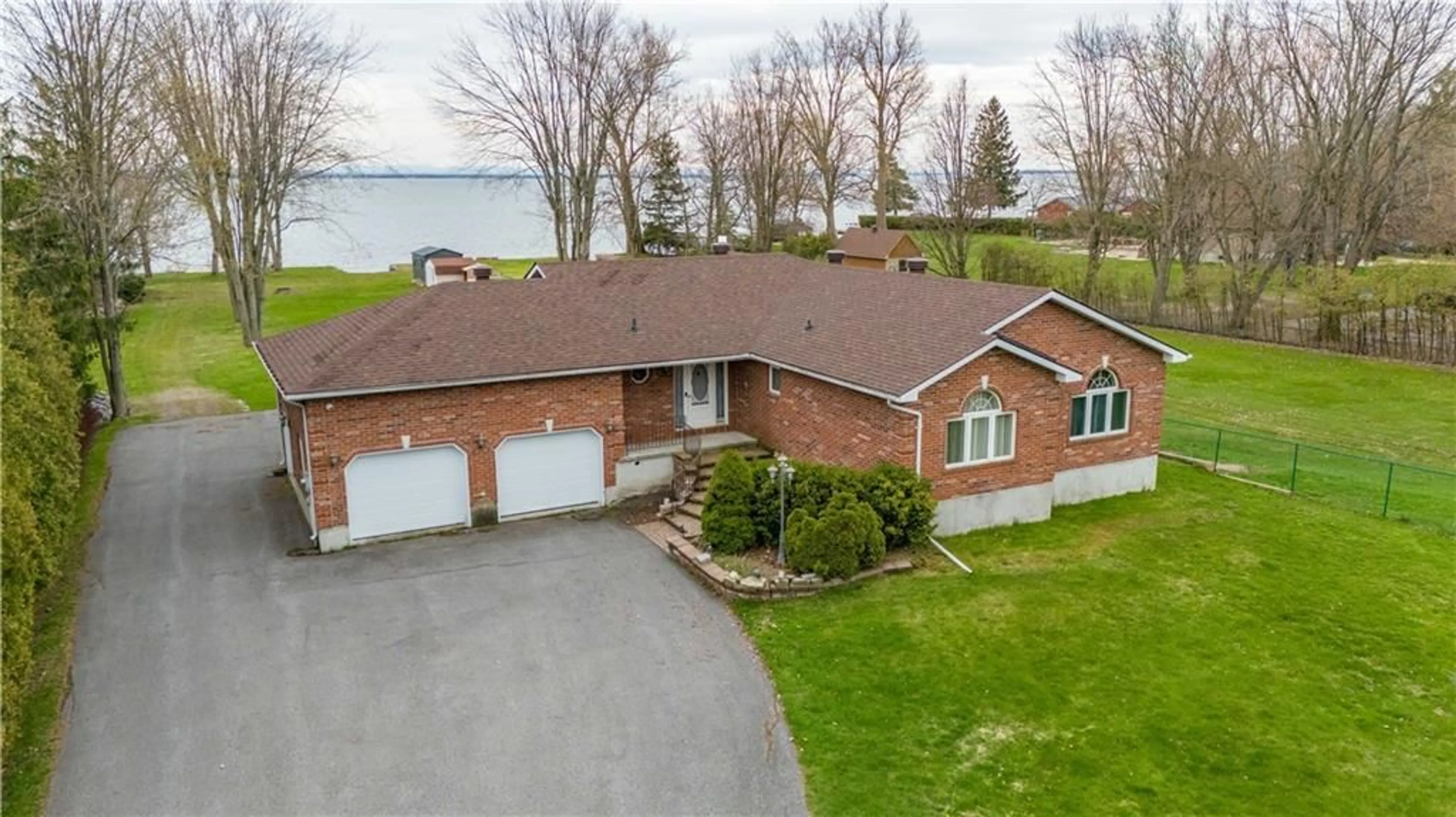 Lakeview for 20908 SOUTH SERVICE Rd, South Glengarry Ontario K0C 1N0