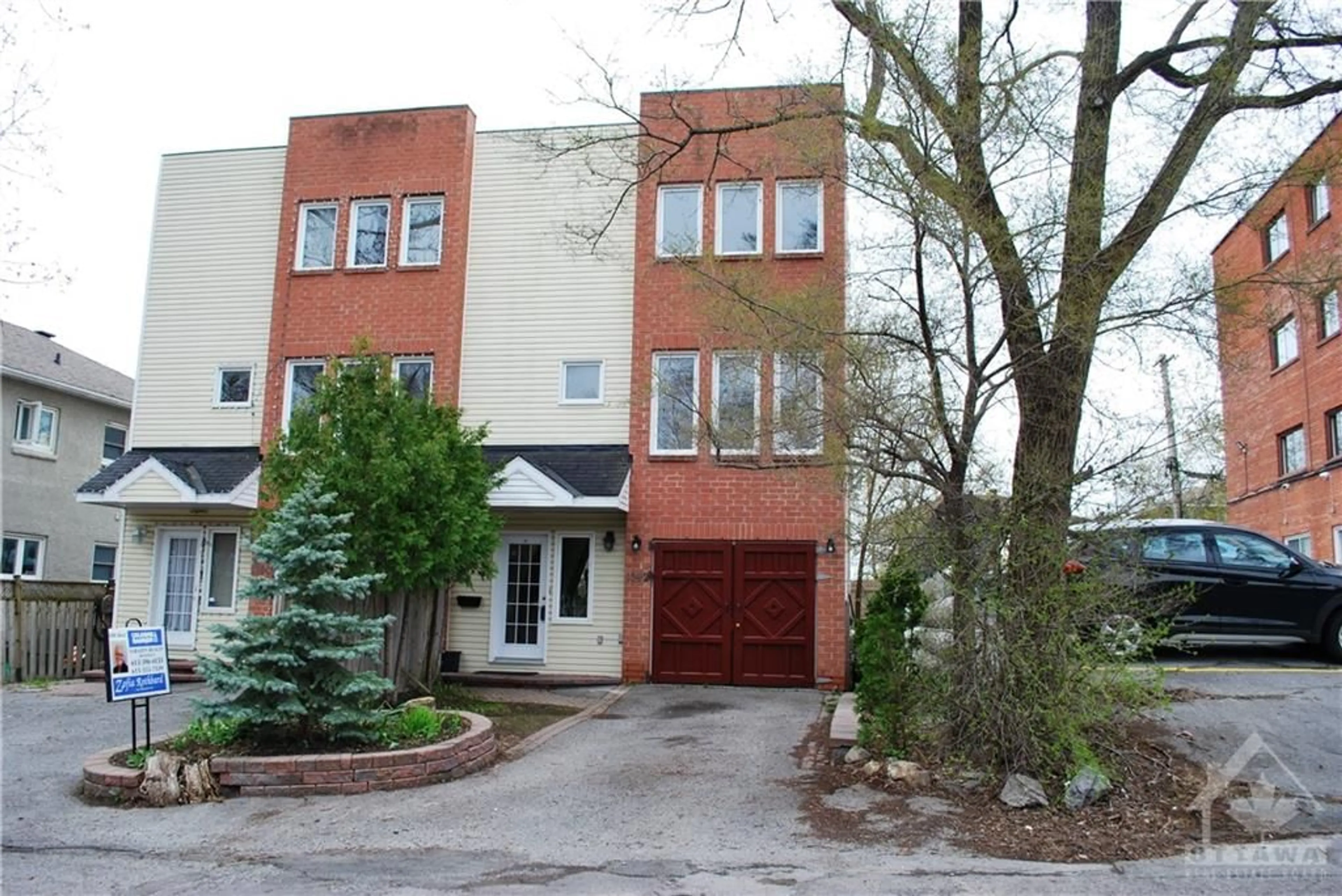 A pic from exterior of the house or condo for 1392 ROSENTHAL Ave, Ottawa Ontario K1Z 8H9