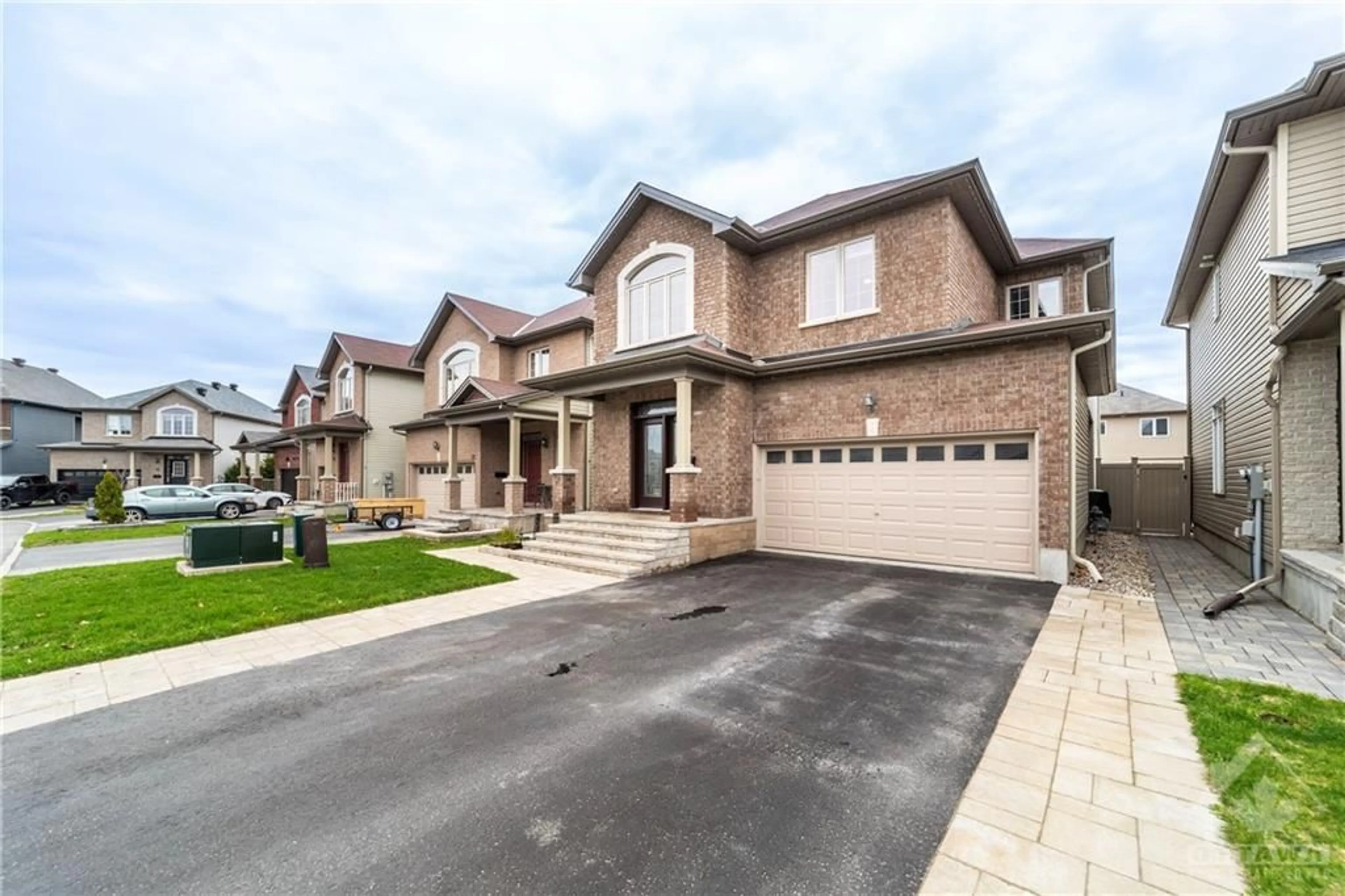Frontside or backside of a home for 23 HIBISCUS Way, Ottawa Ontario K2J 6A6