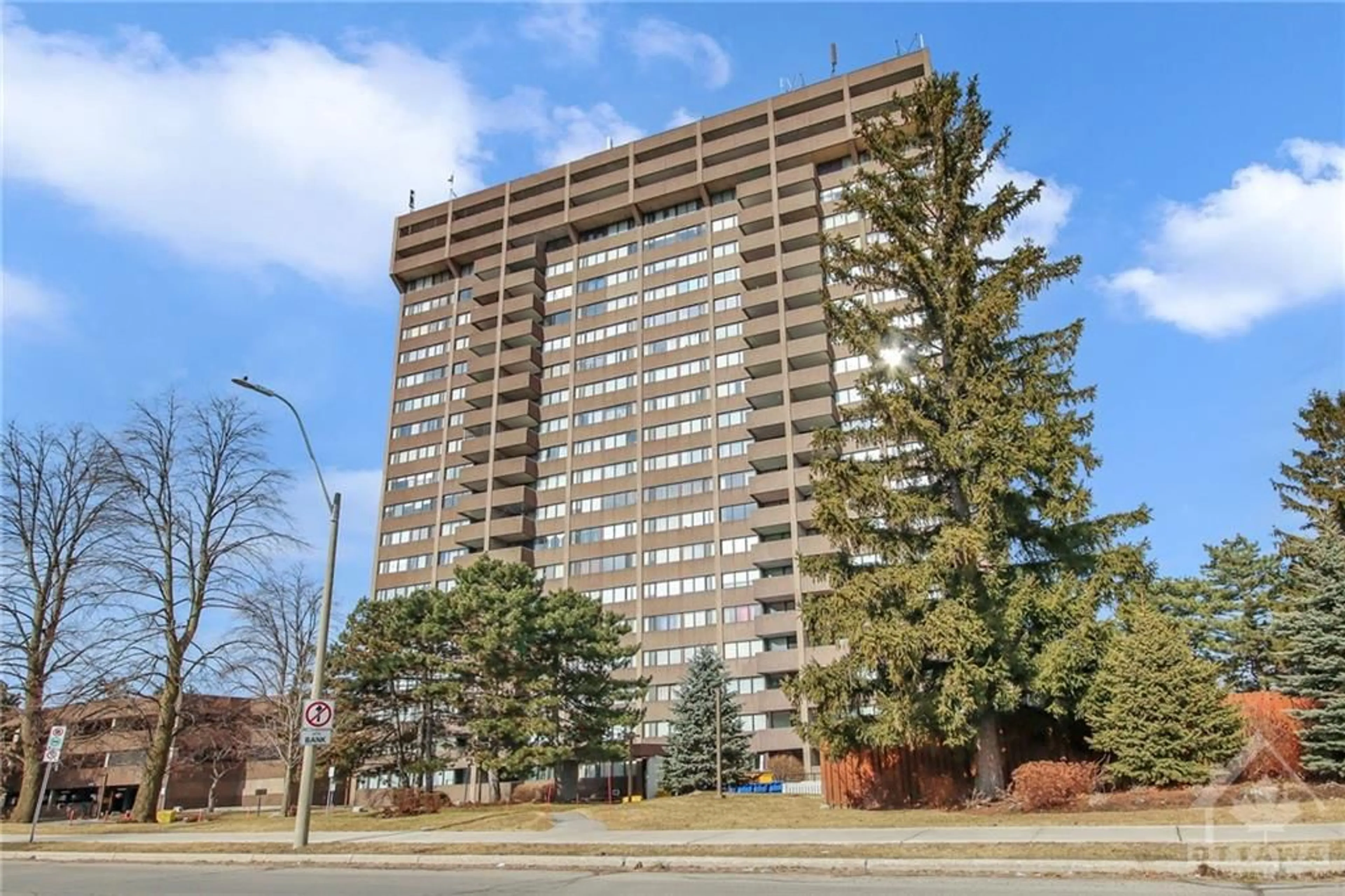 A pic from exterior of the house or condo for 1285 CAHILL Dr #608, Ottawa Ontario K1V 9A7