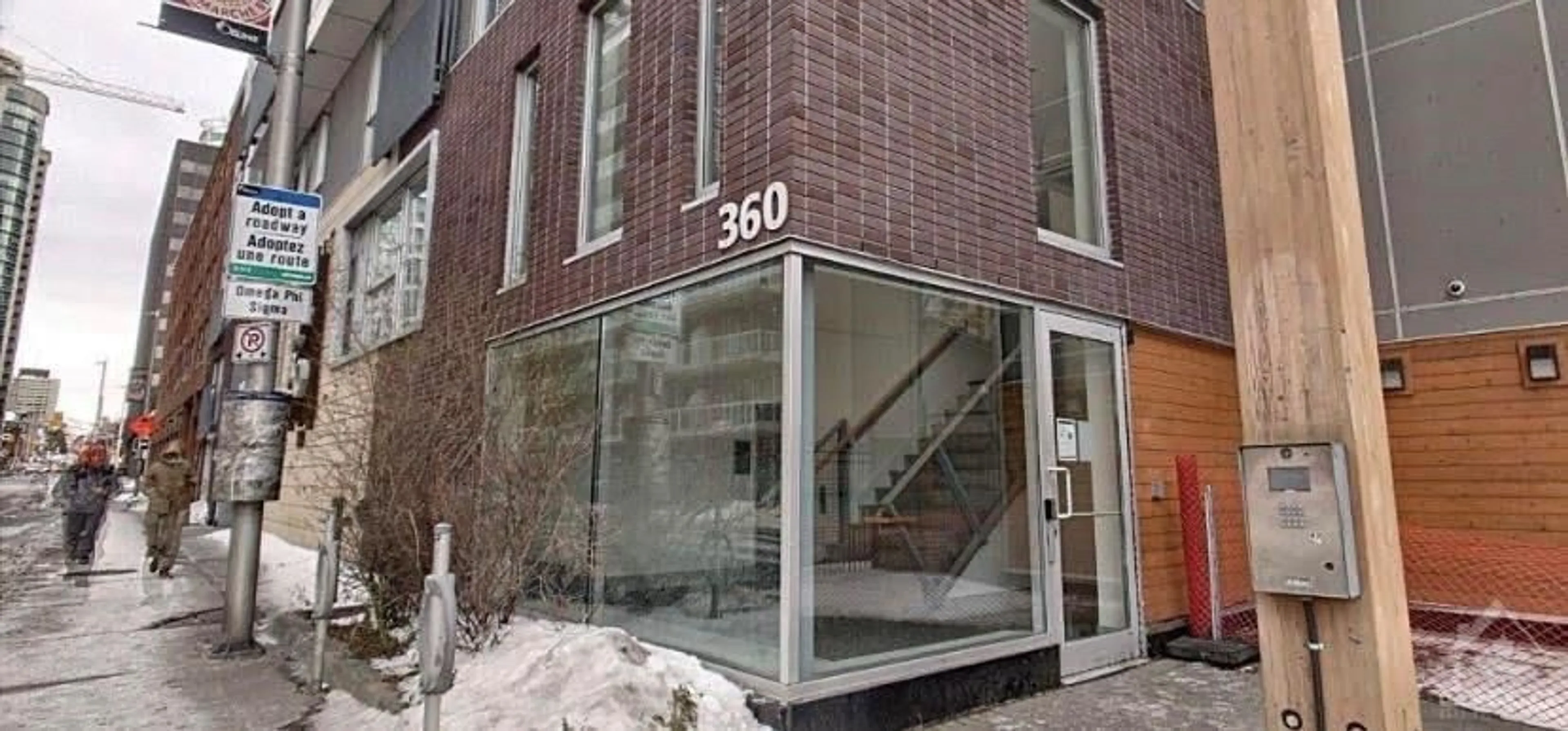 A pic from exterior of the house or condo for 360 CUMBERLAND St #103, Ottawa Ontario K1N 0B1