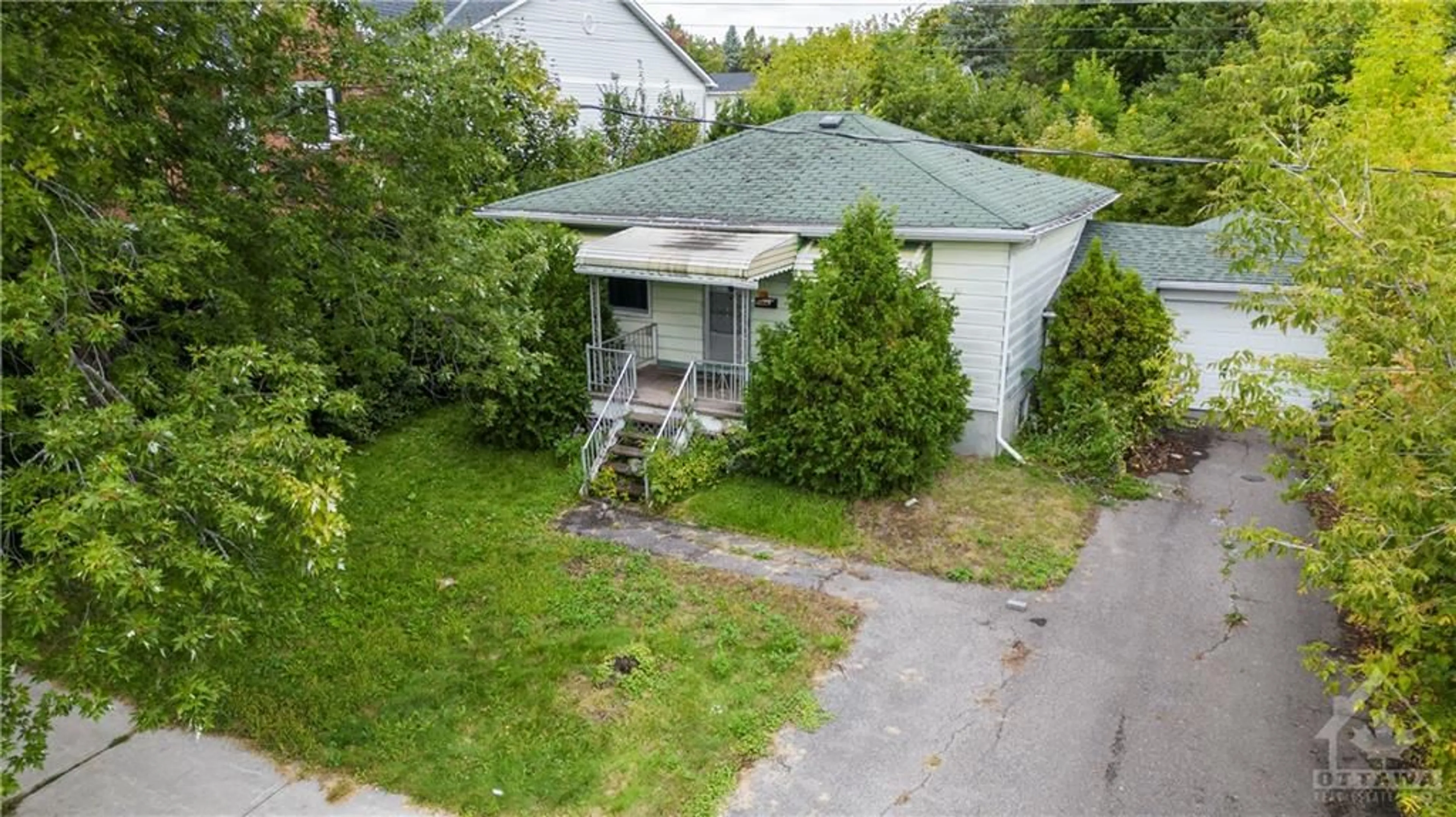 Frontside or backside of a home for 2441 CLEROUX St, Ottawa Ontario K1W 1A1