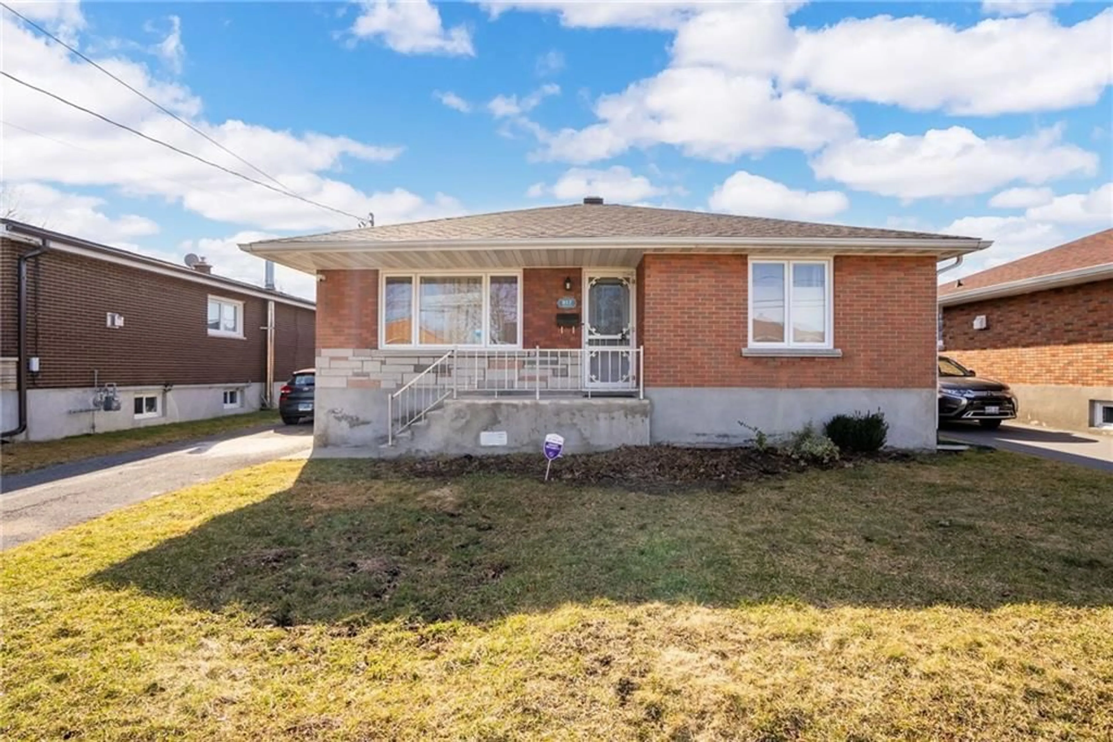 Home with brick exterior material for 217 ANTHONY St, Cornwall Ontario K6H 5K2