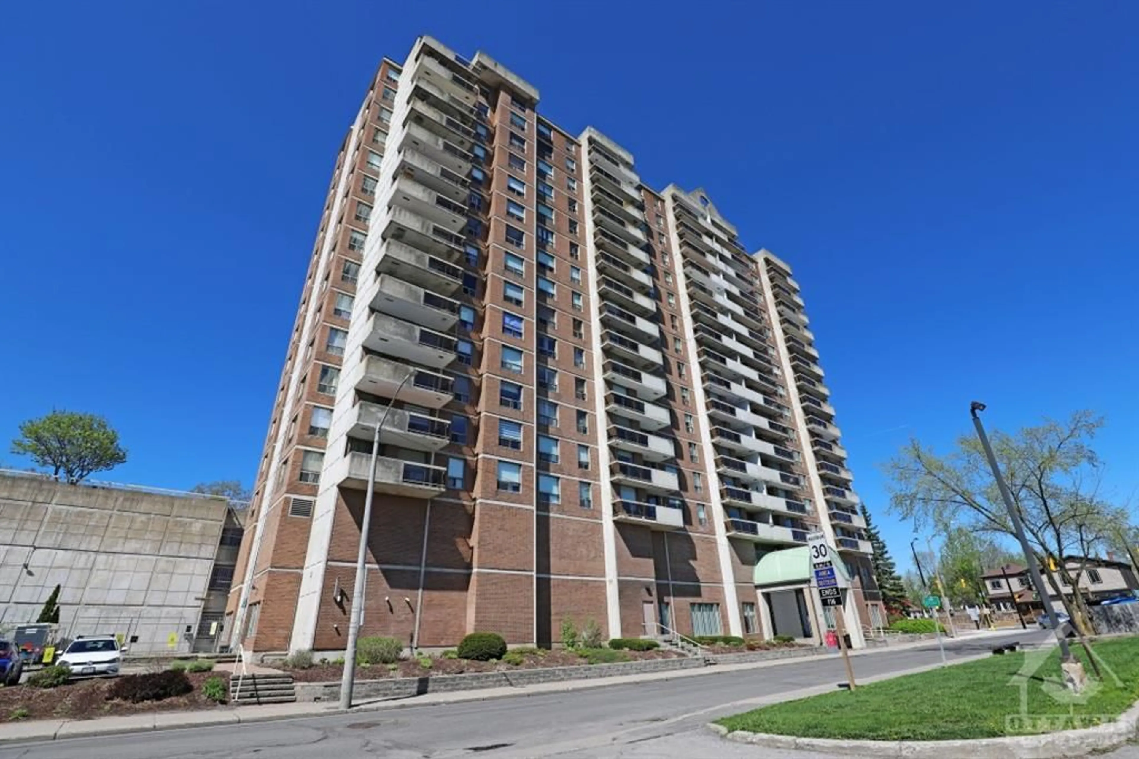 A pic from exterior of the house or condo for 200 LAFONTAINE Ave #405, Ottawa Ontario K1L 8K8