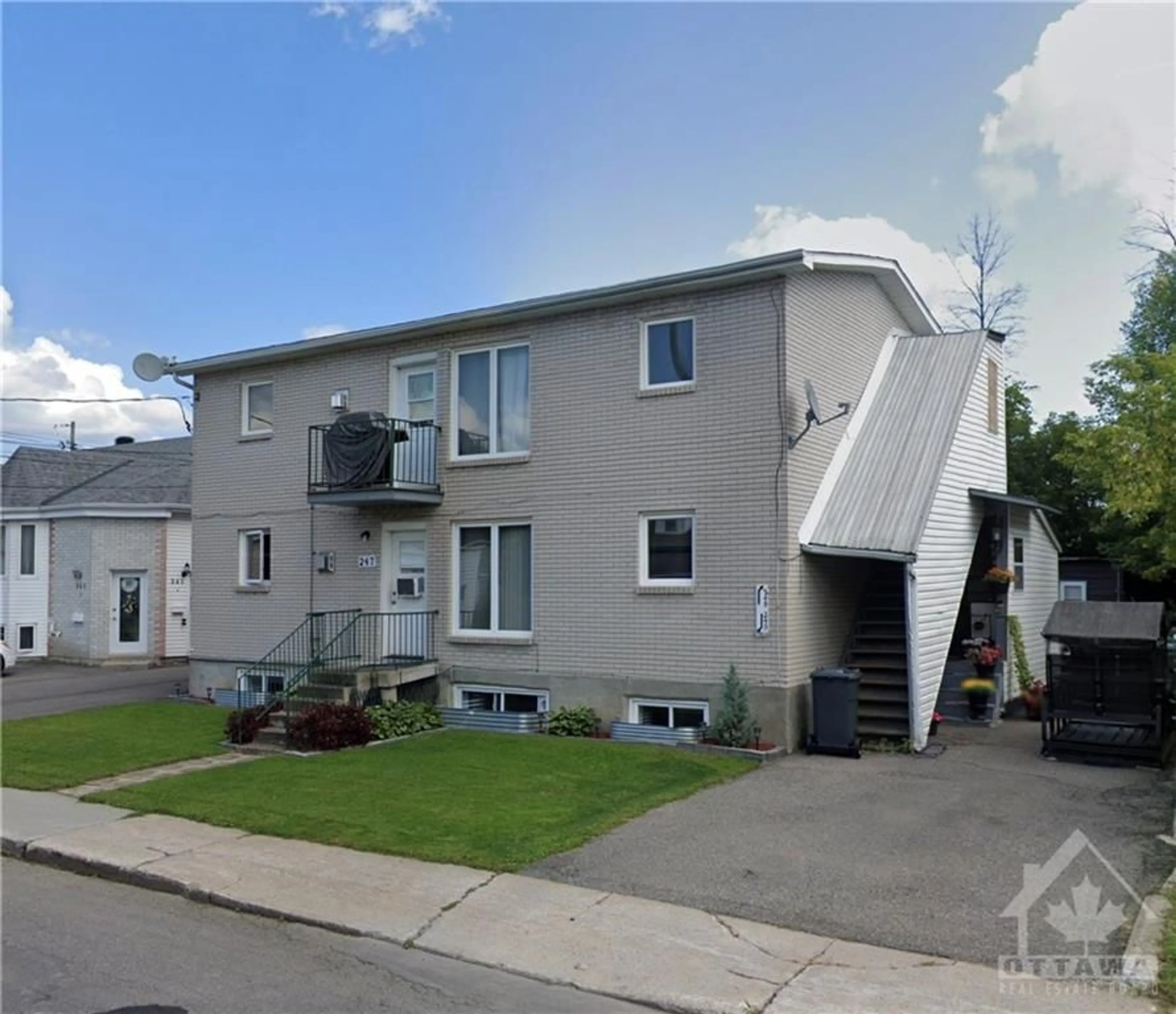 A pic from exterior of the house or condo for 245 PROSPECT St, Hawkesbury Ontario K6A 2M4
