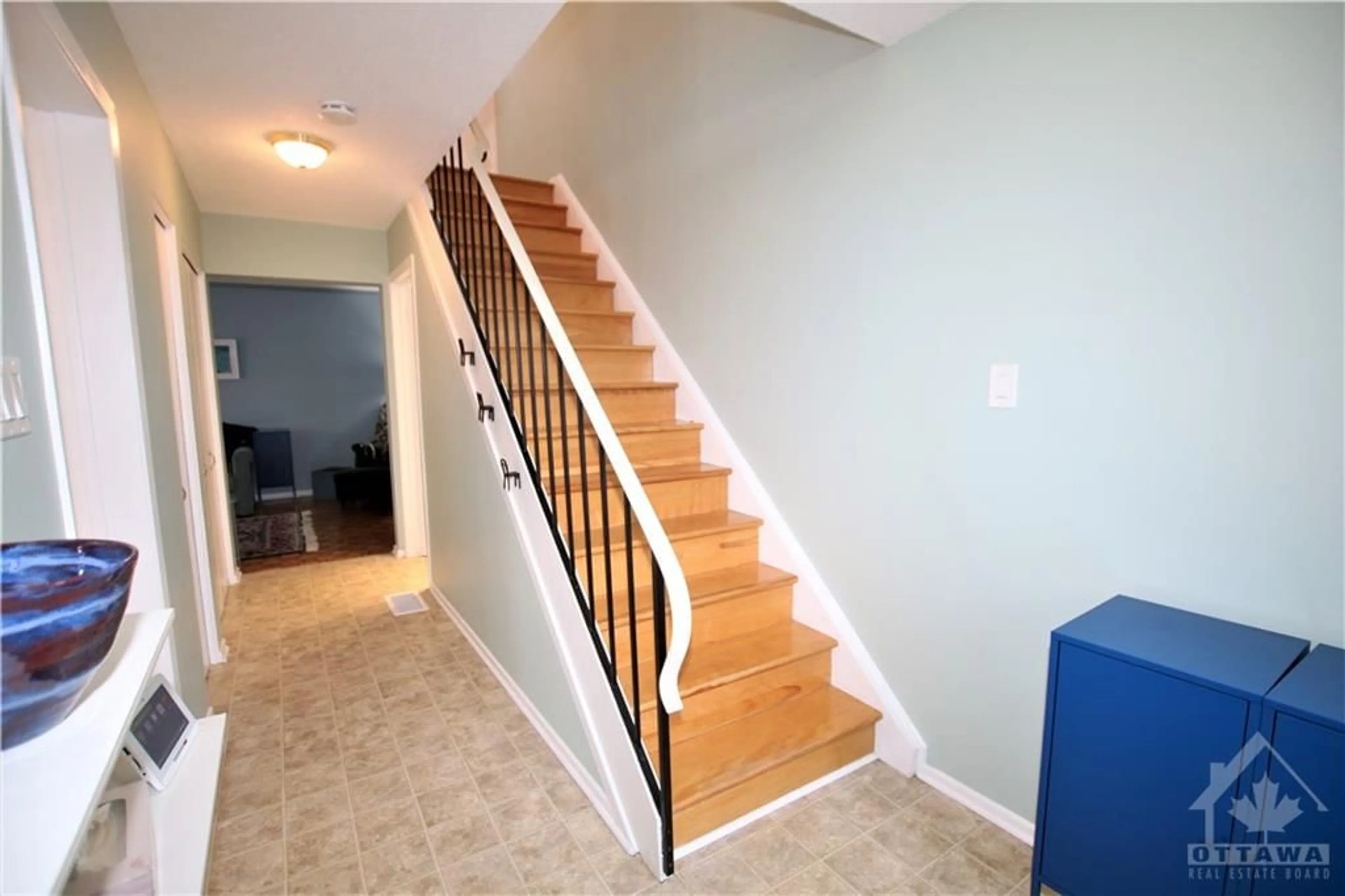 Stairs for 2210 LOYOLA Ave #15, Ottawa Ontario K1J 8H5