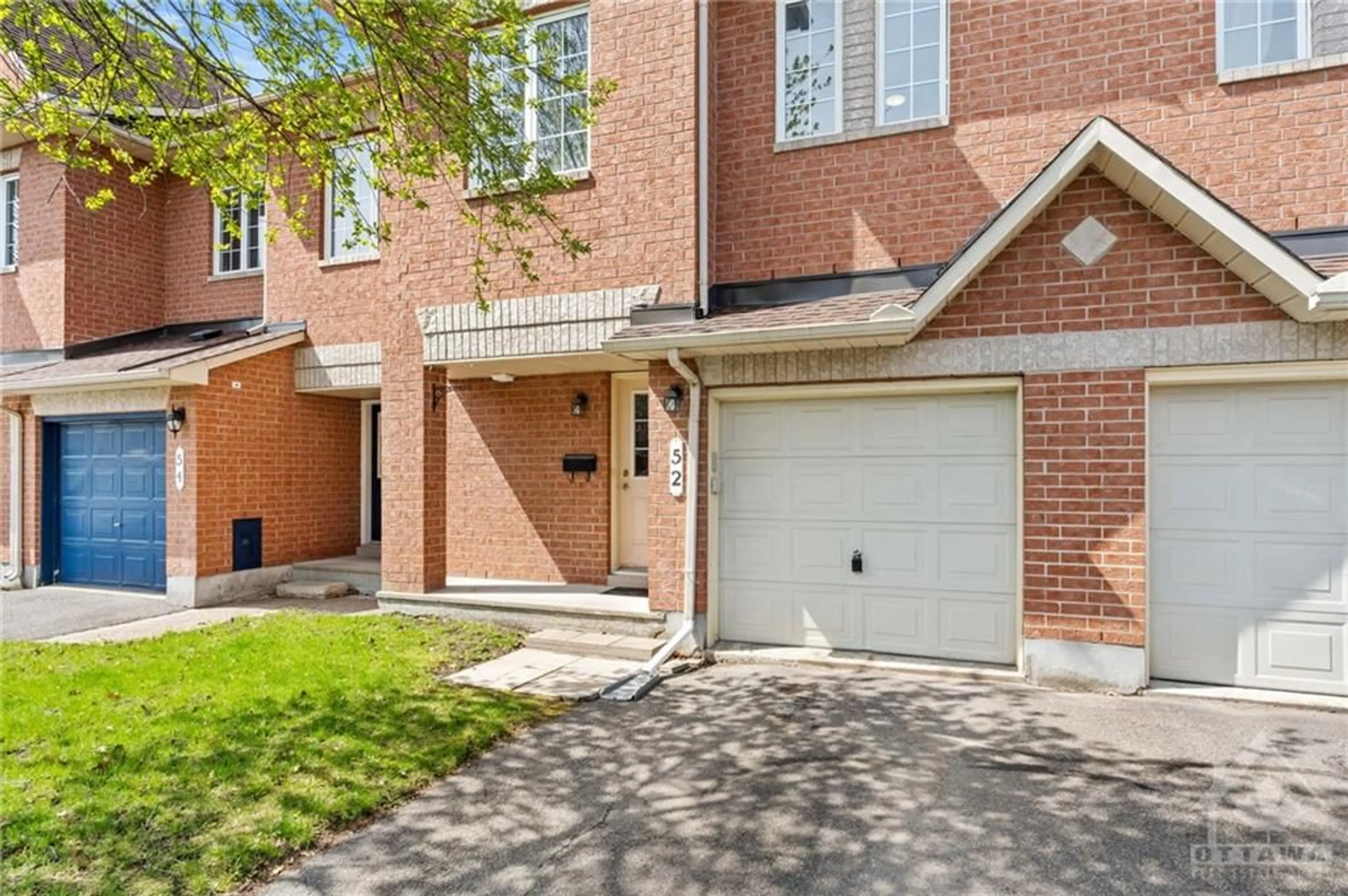 Home with brick exterior material for 52 LANDOVER Cres, Ottawa Ontario K2M 2W3