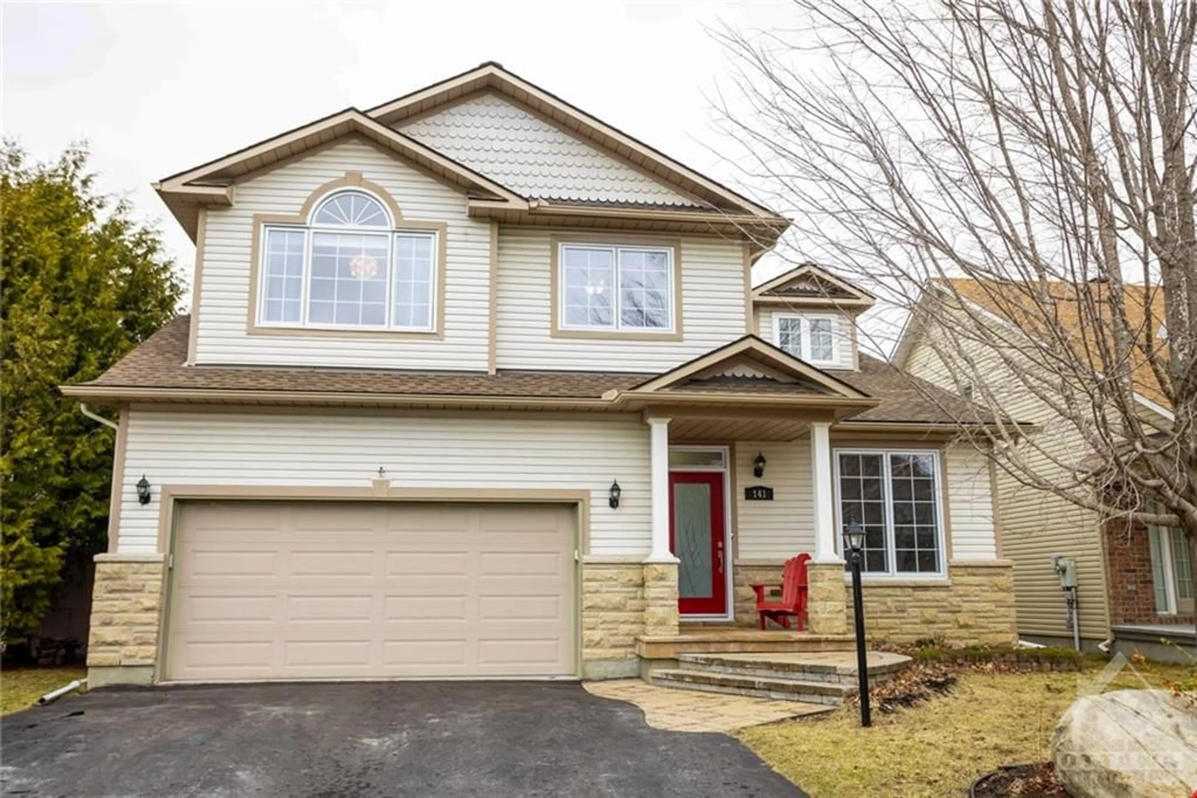 Frontside or backside of a home for 141 WEST RIDGE Dr, Stittsville Ontario K2S 2H3