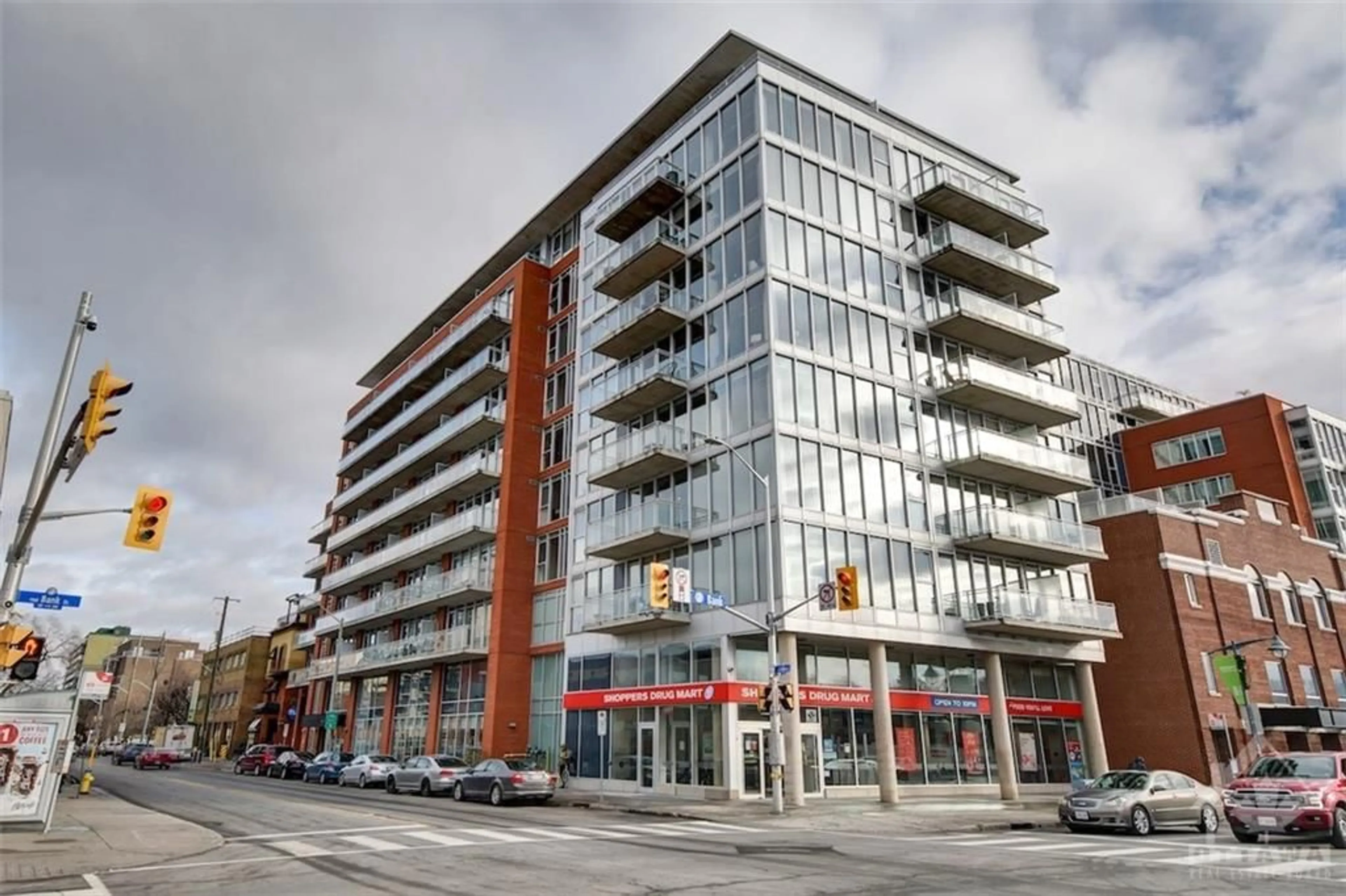A pic from exterior of the house or condo for 354 GLADSTONE Ave #321, Ottawa Ontario K2P 0R4