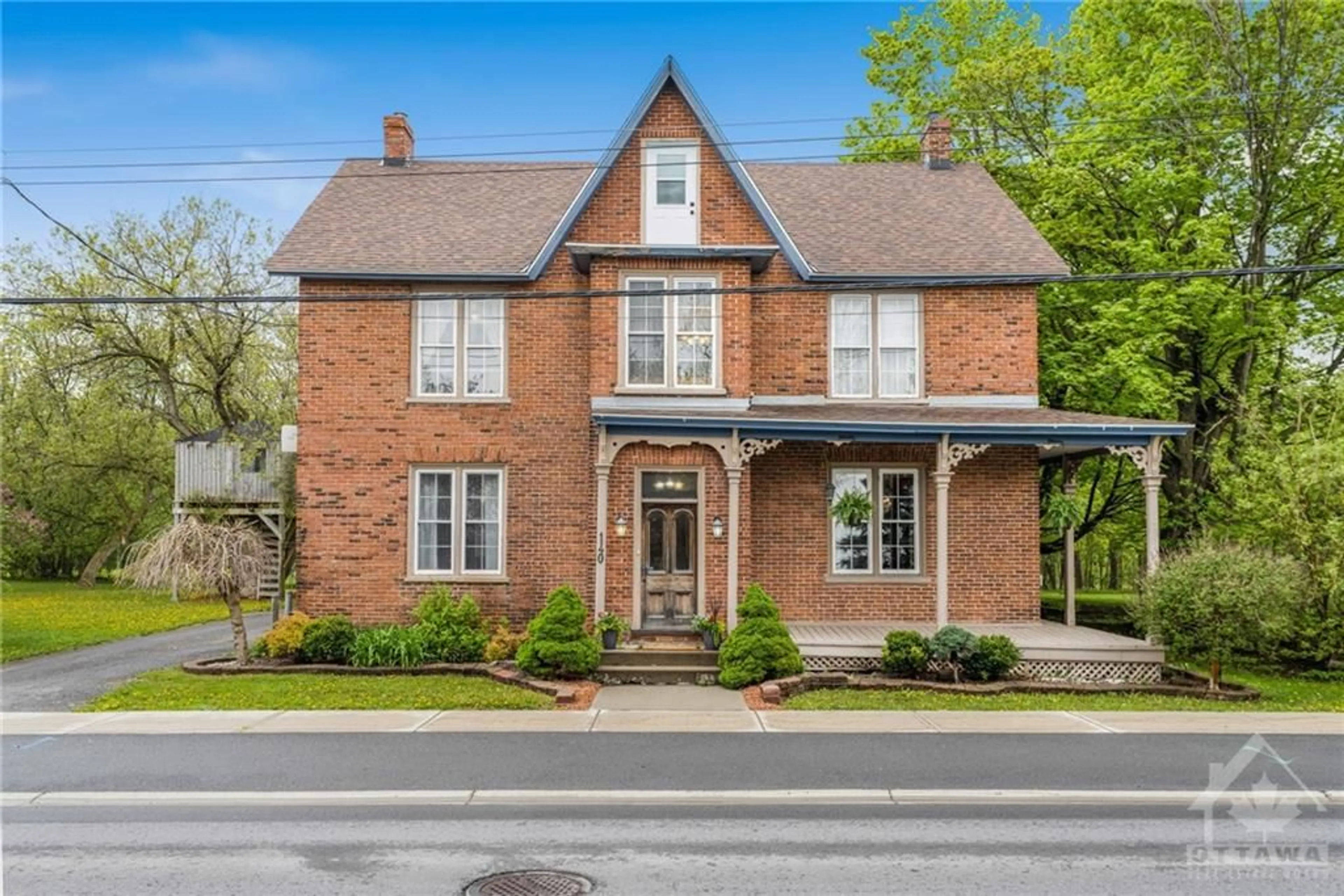 Home with brick exterior material for 140 HIGH St, Vankleek Hill Ontario K0B 1R0
