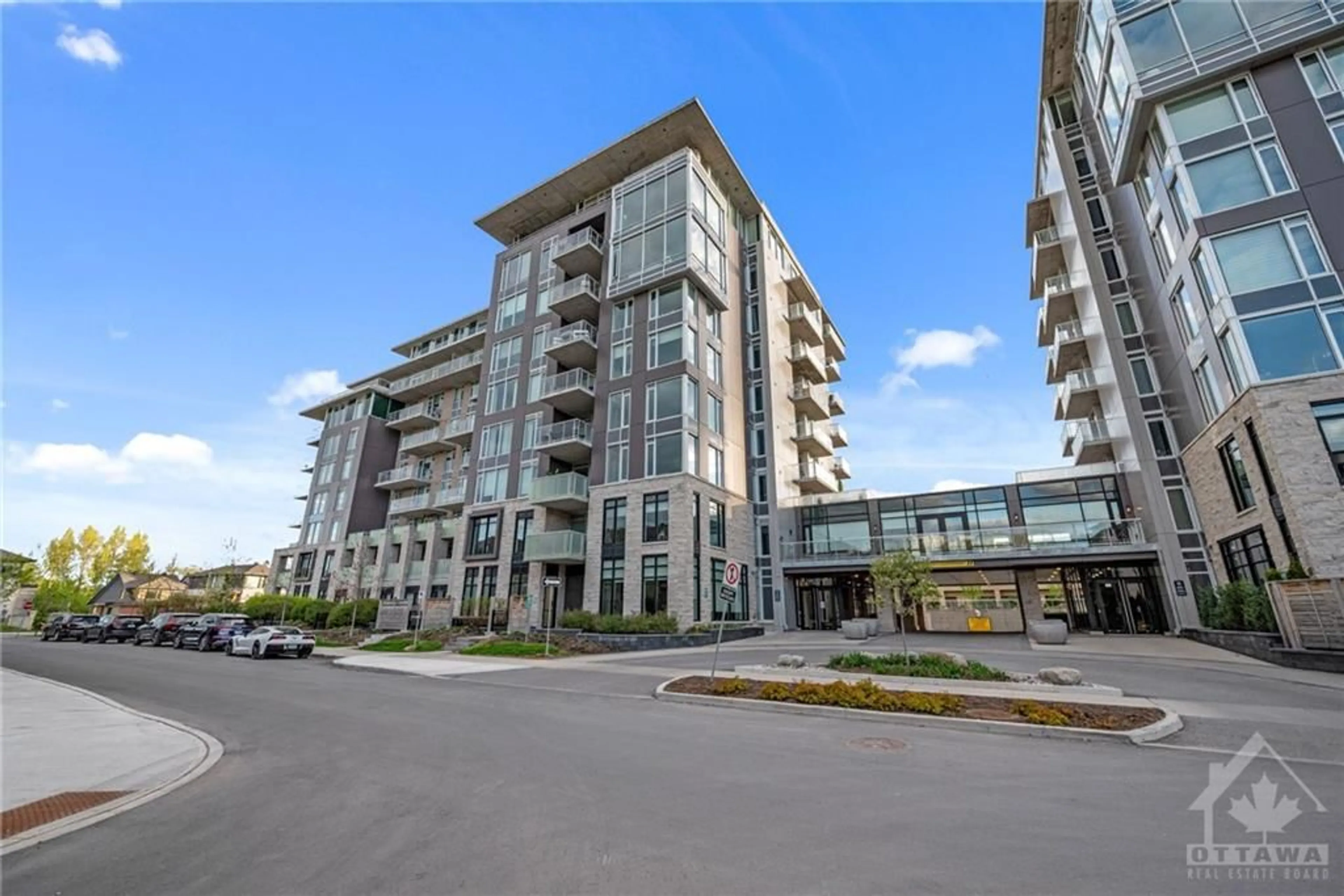 A pic from exterior of the house or condo for 530 DE MAZENOD Ave #902, Ottawa Ontario K1S 5W8