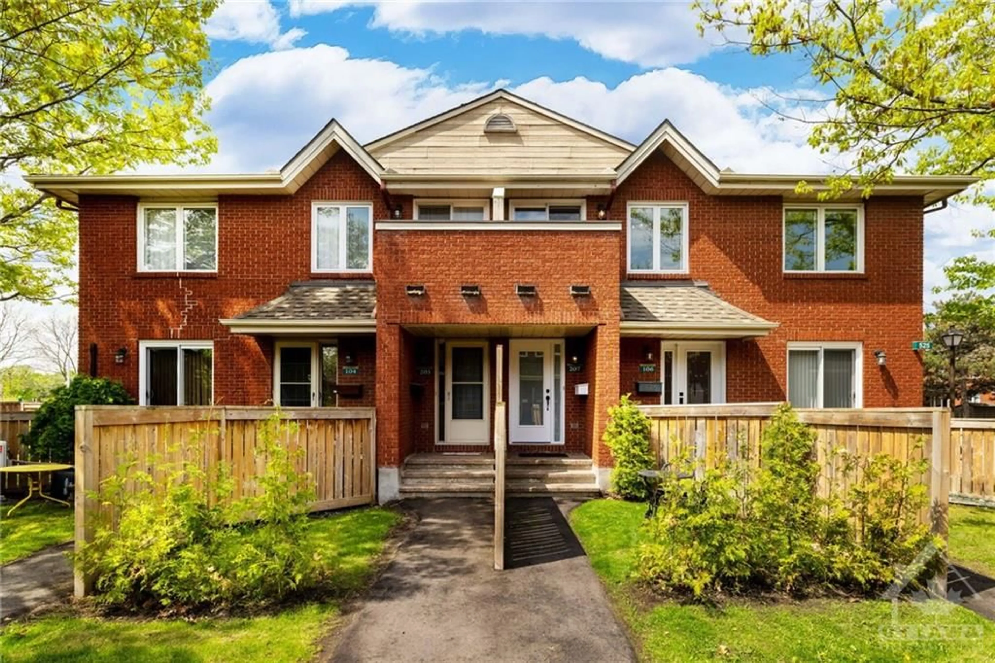 Home with brick exterior material for 525 CANTEVAL Terr #207, Ottawa Ontario K4A 2E3