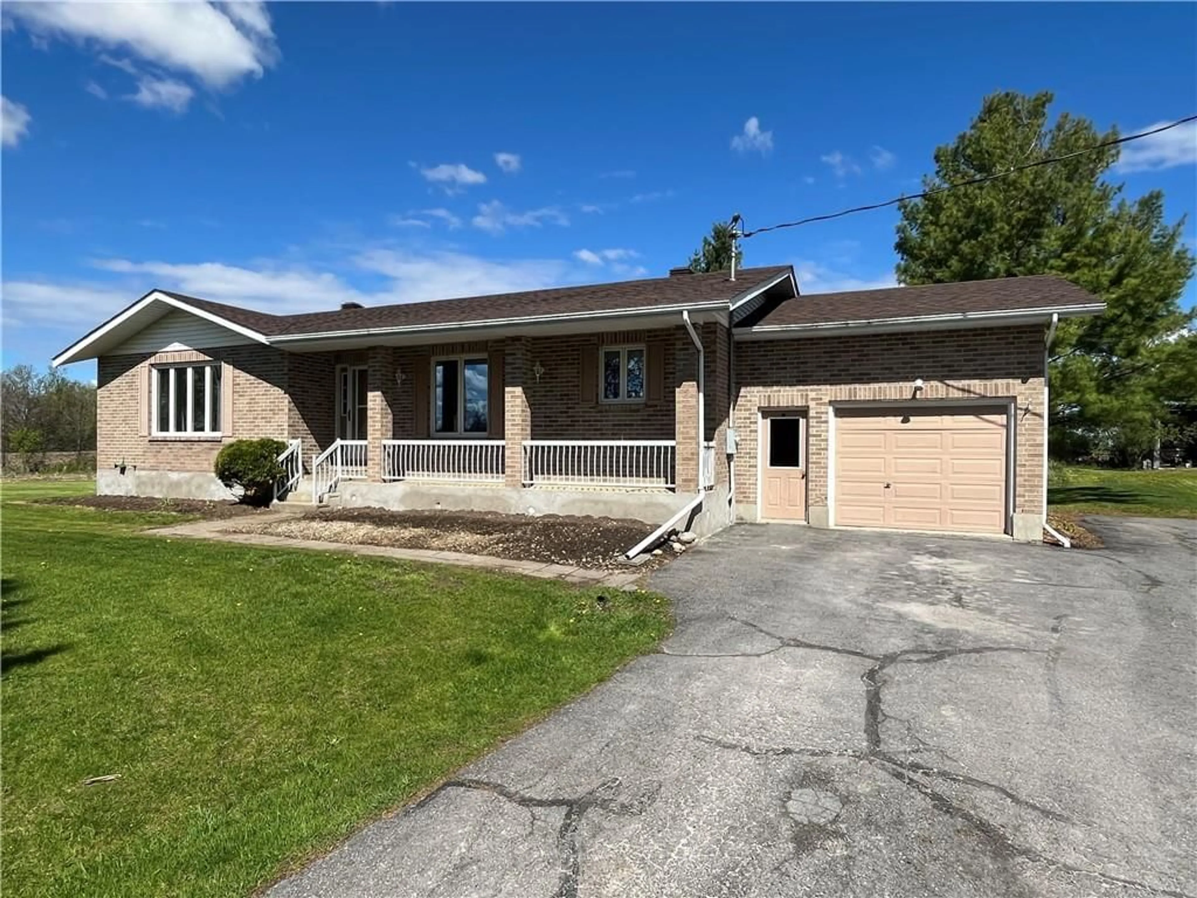 Frontside or backside of a home for 15461 RAYMOND Rd, Newington Ontario K0C 1Y0