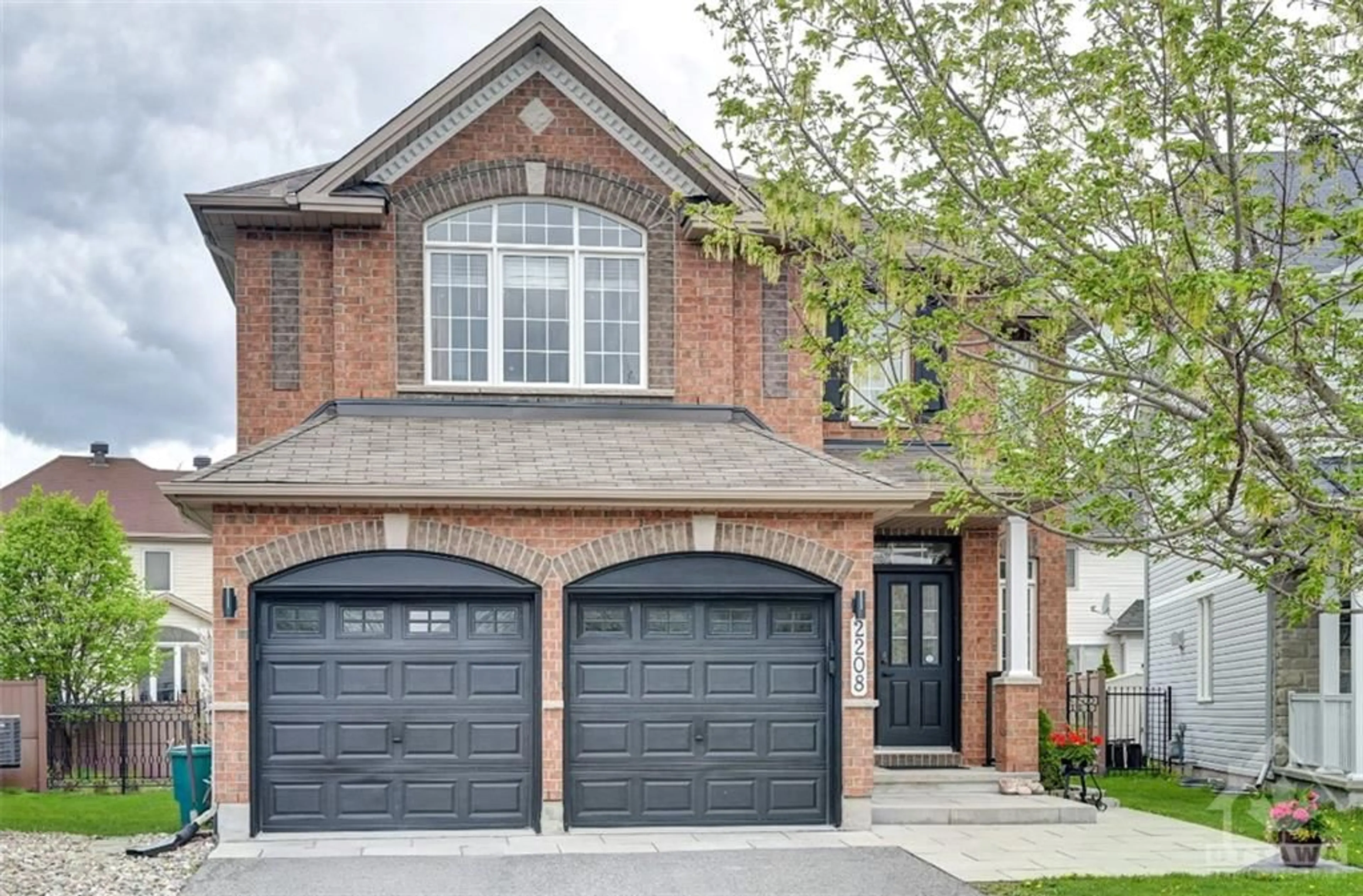 Home with brick exterior material for 2208 CLENDENAN Cres, Orleans Ontario K4A 4S9