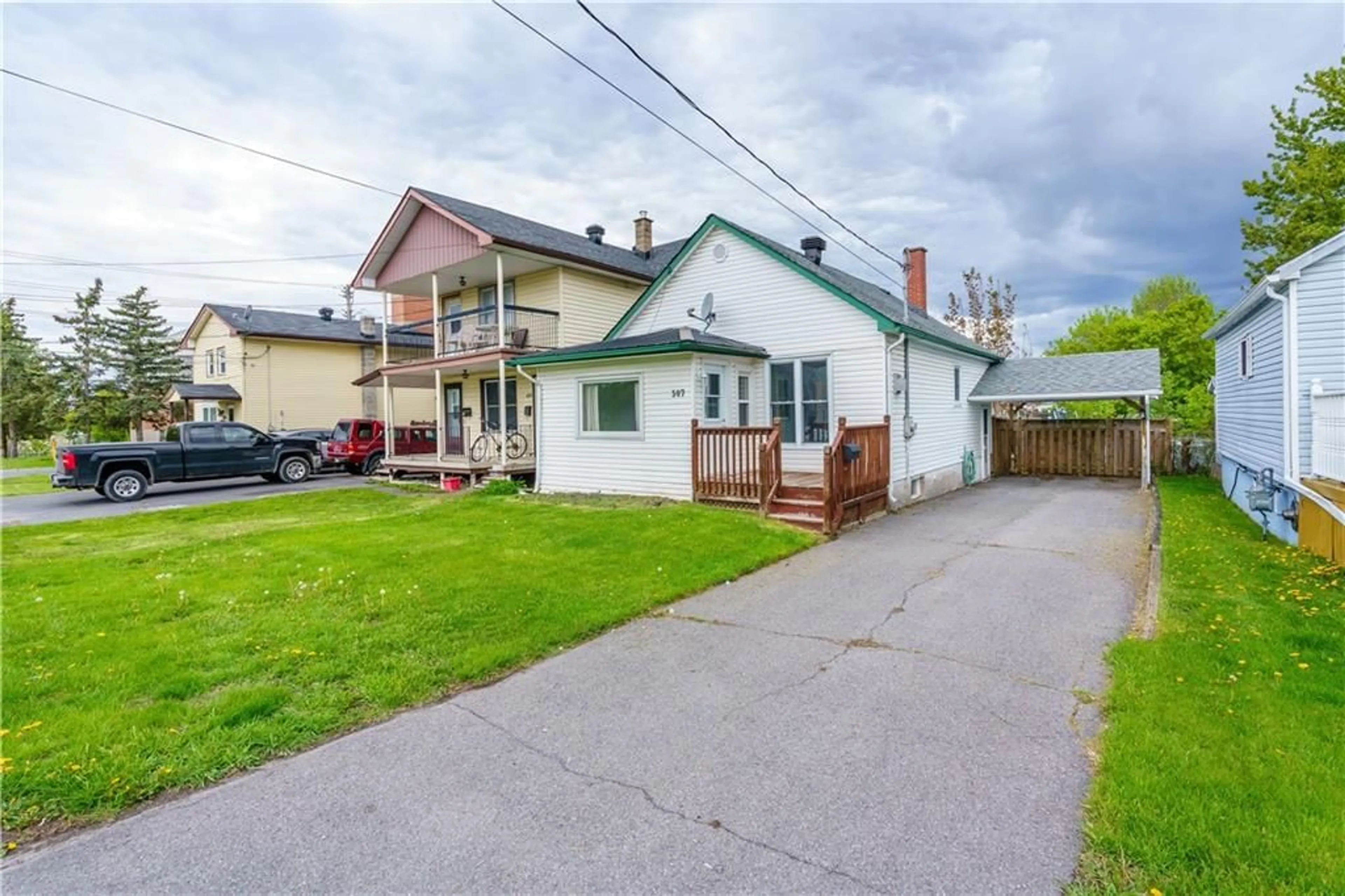 Frontside or backside of a home for 307 SEVENTH St, Cornwall Ontario K6H 2R7