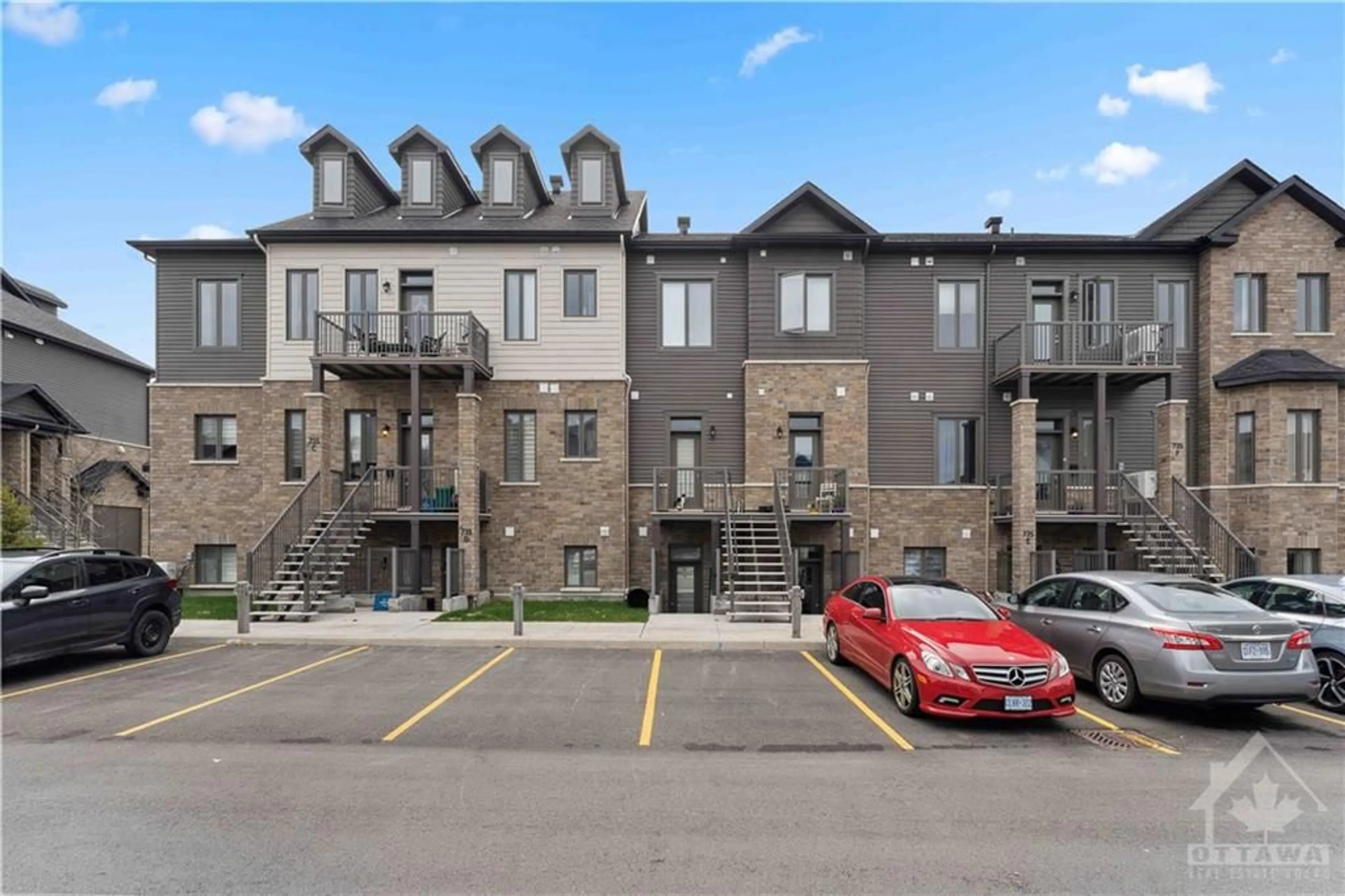 A pic from exterior of the house or condo for 735 DEARBORN Pvt #D, Ottawa Ontario K1T 0W3