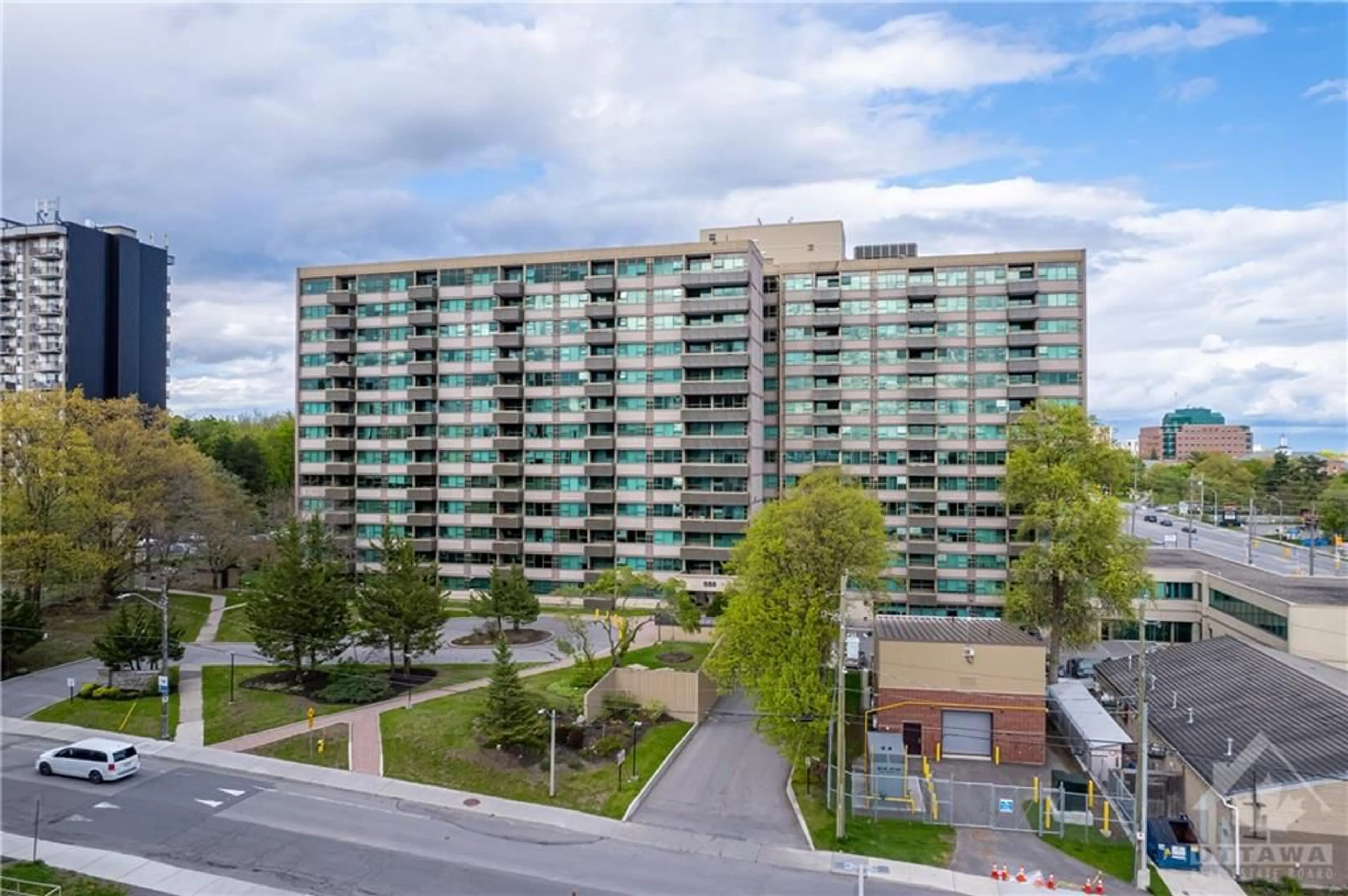 A pic from exterior of the house or condo for 555 BRITTANY Dr #505, Ottawa Ontario K1K 4C5