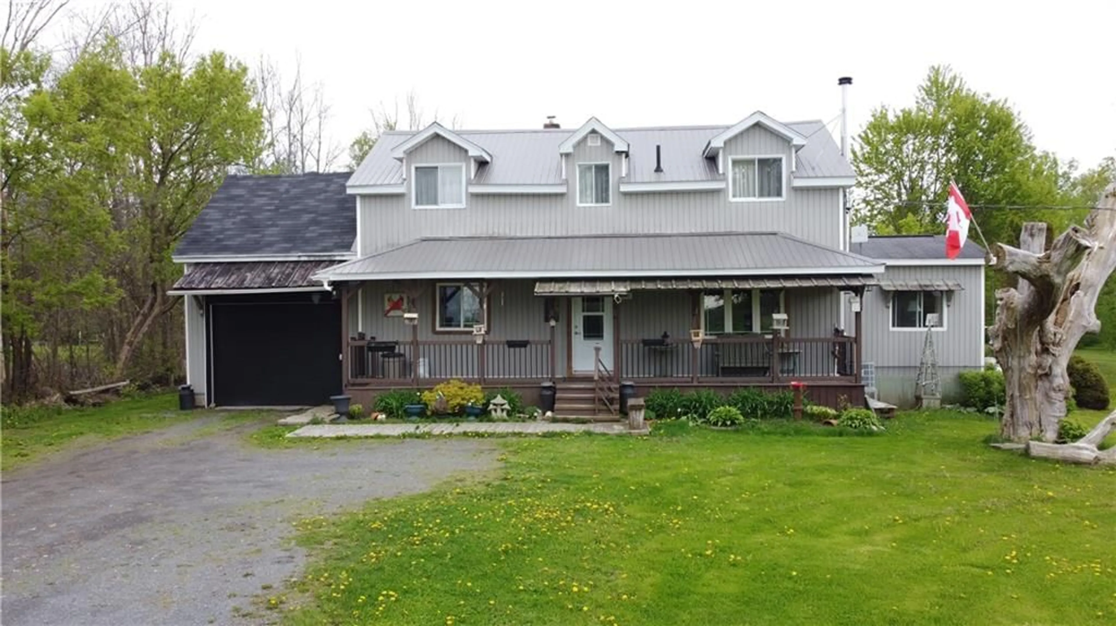 Outside view for 17052 MYERS Rd, South Stormont Ontario K0C 2A0