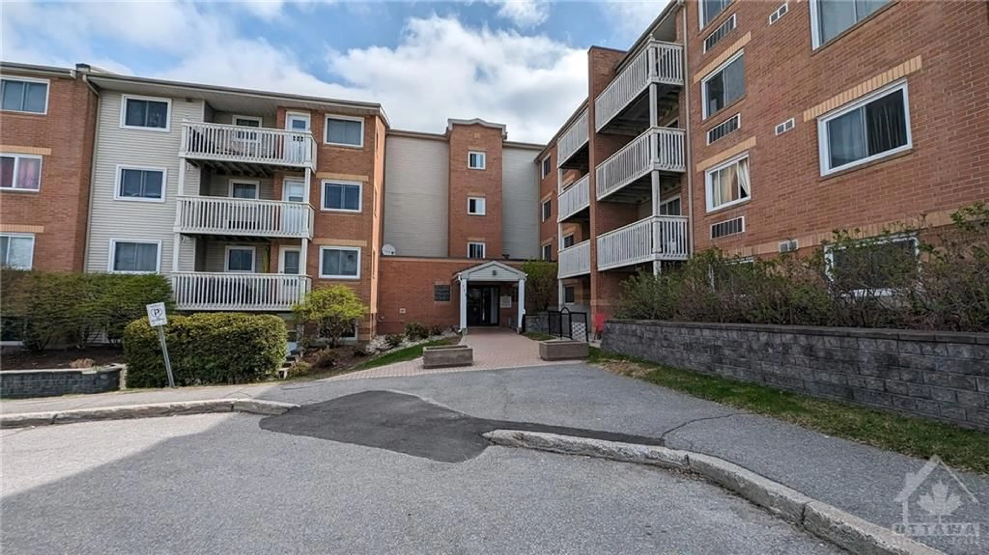 A pic from exterior of the house or condo for 325 CENTRUM Blvd #311, Orleans Ontario K1E 3W8