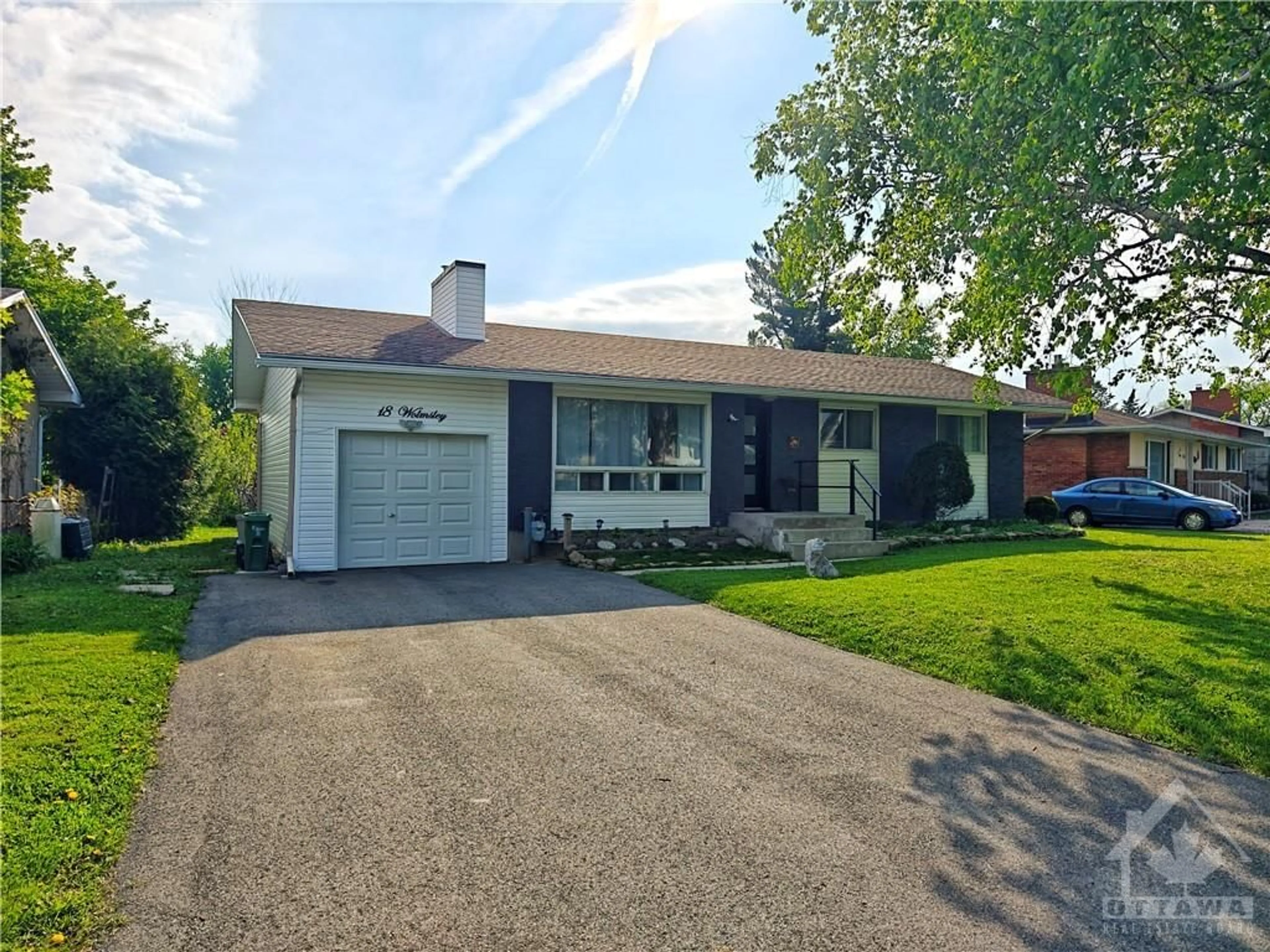 Frontside or backside of a home, cottage for 18 WOLMSLEY Cres, Ottawa Ontario K2G 1J4