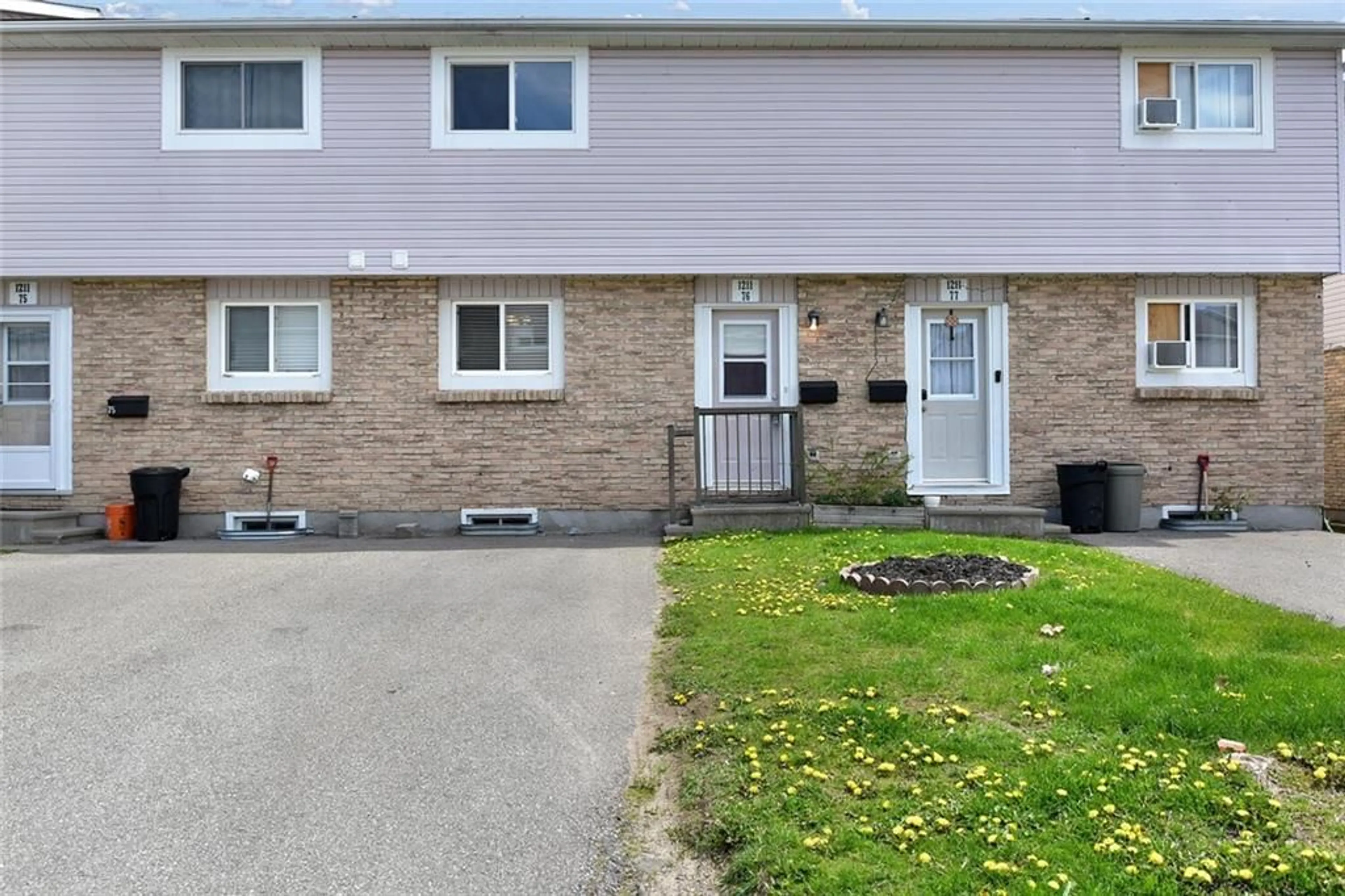 A pic from exterior of the house or condo for 1211 MILLWOOD Ave #76, Brockville Ontario K6V 6J4