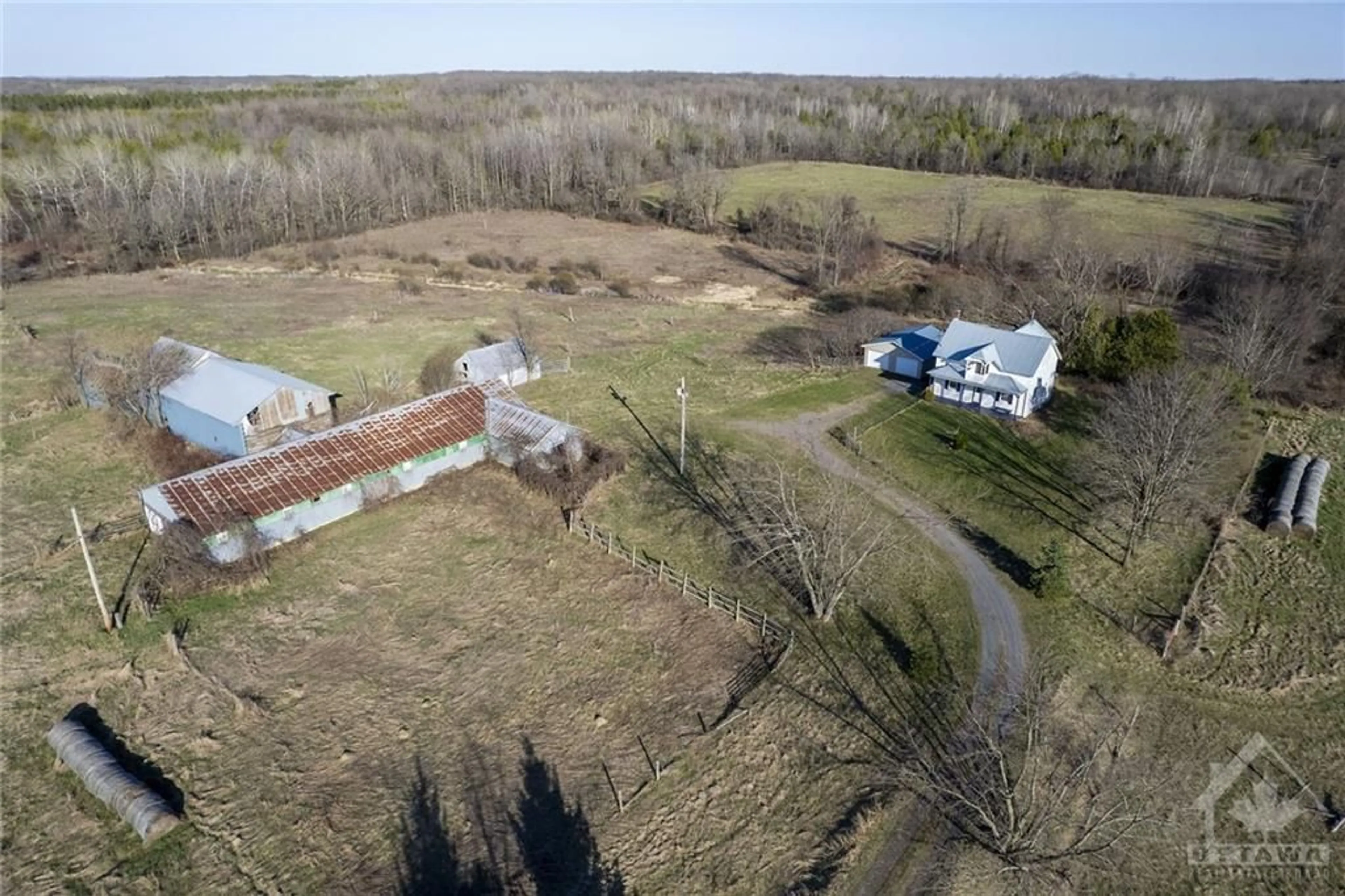 Fenced yard for 19642 COUNTY ROAD 24 Rd, Dunvegan Ontario K0C 1J0