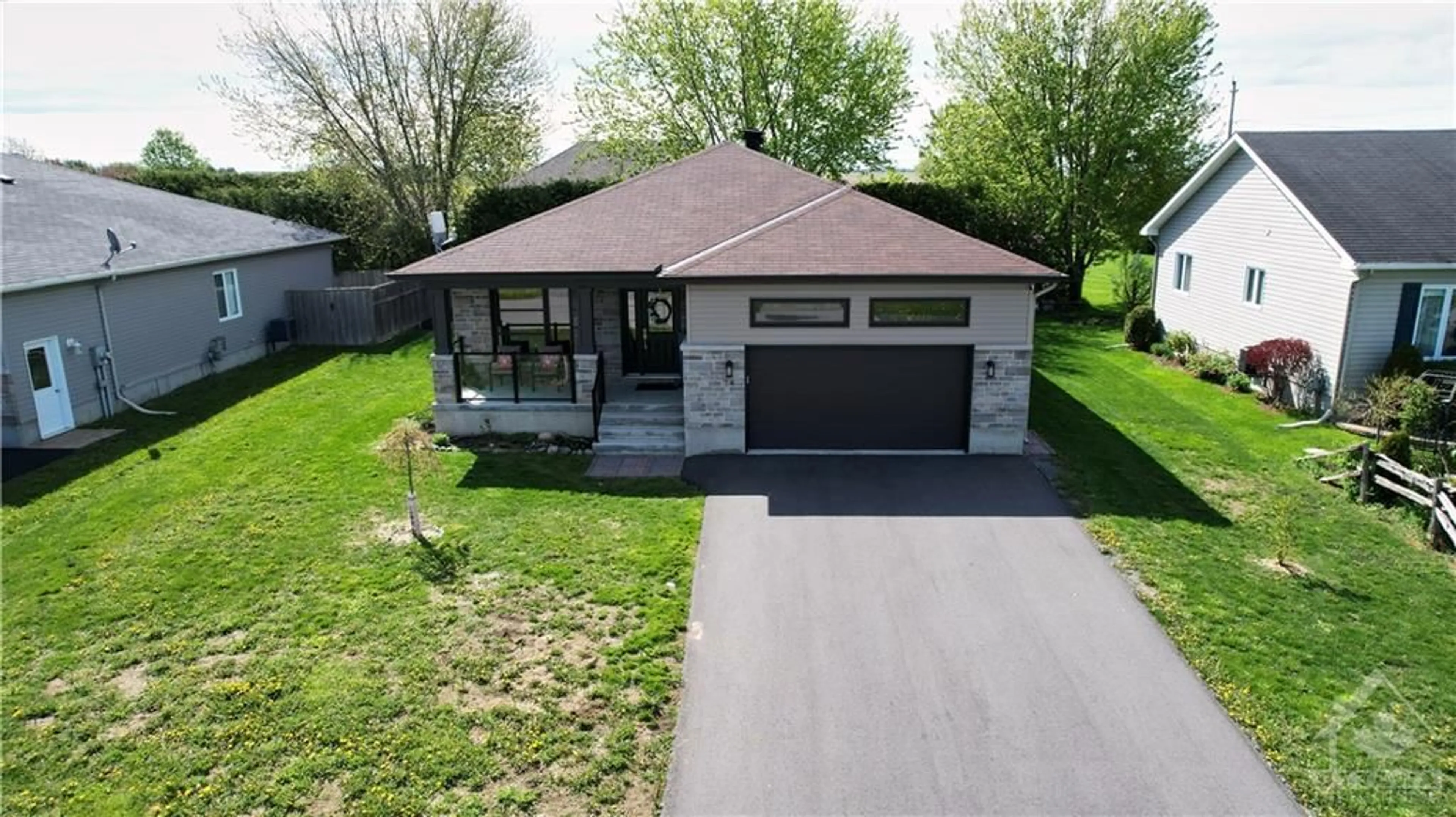 Frontside or backside of a home for 14 TABITHA Cres, Chesterville Ontario K0C 1H0